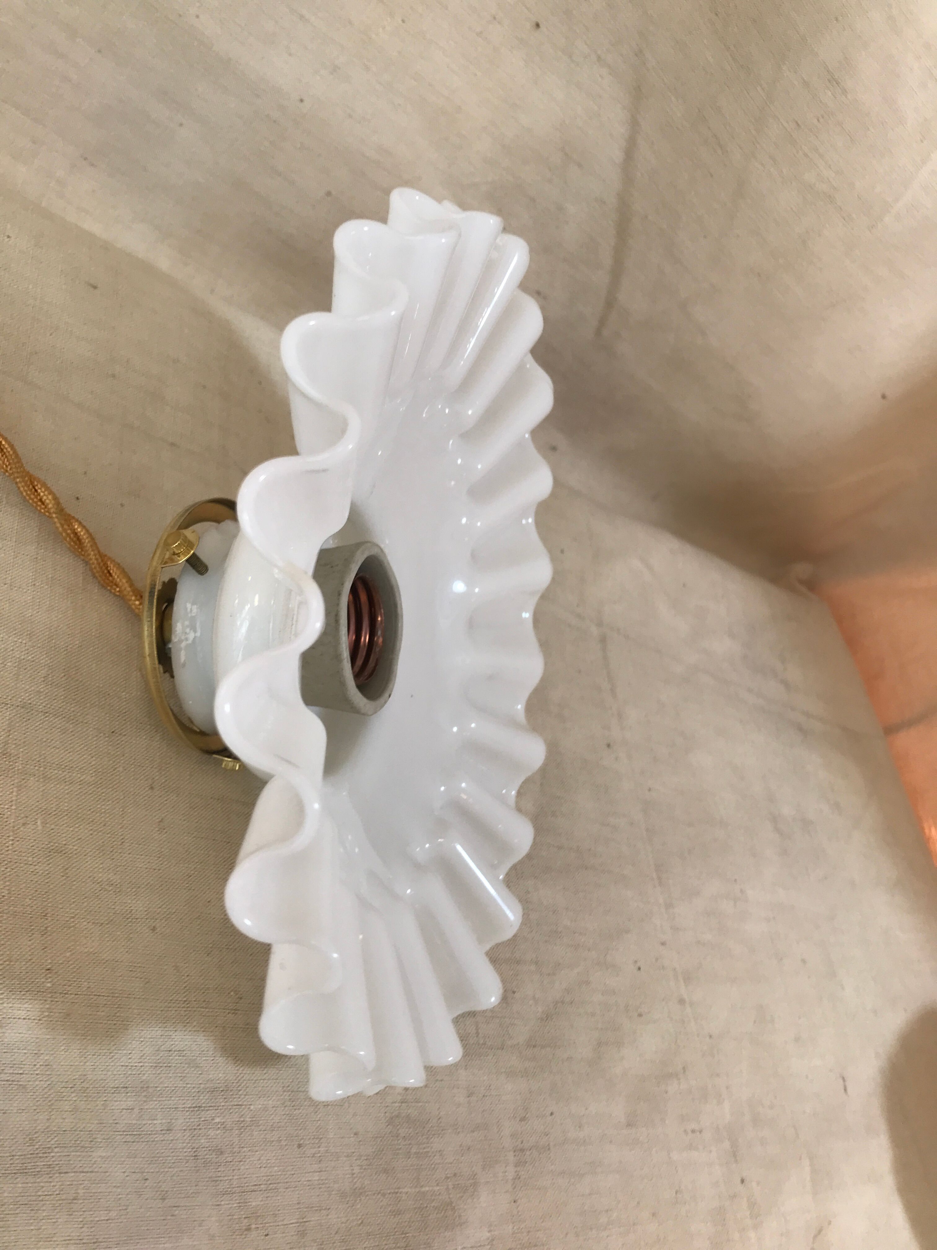 Suspension ancien opaline pâte de verre plissé blanche 1940 Vintage