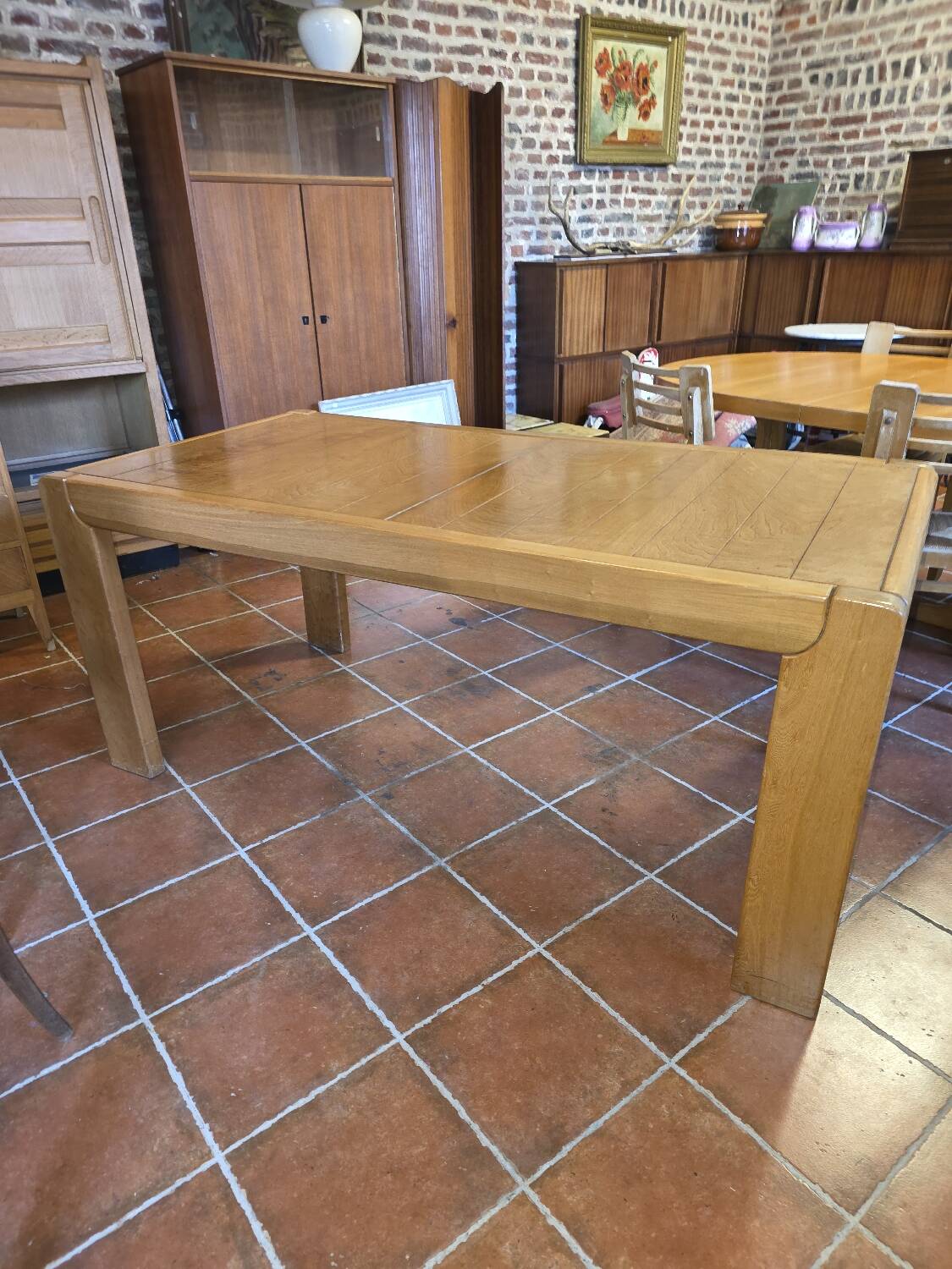 Extendable table in elm from the Regain house of the 1970s.