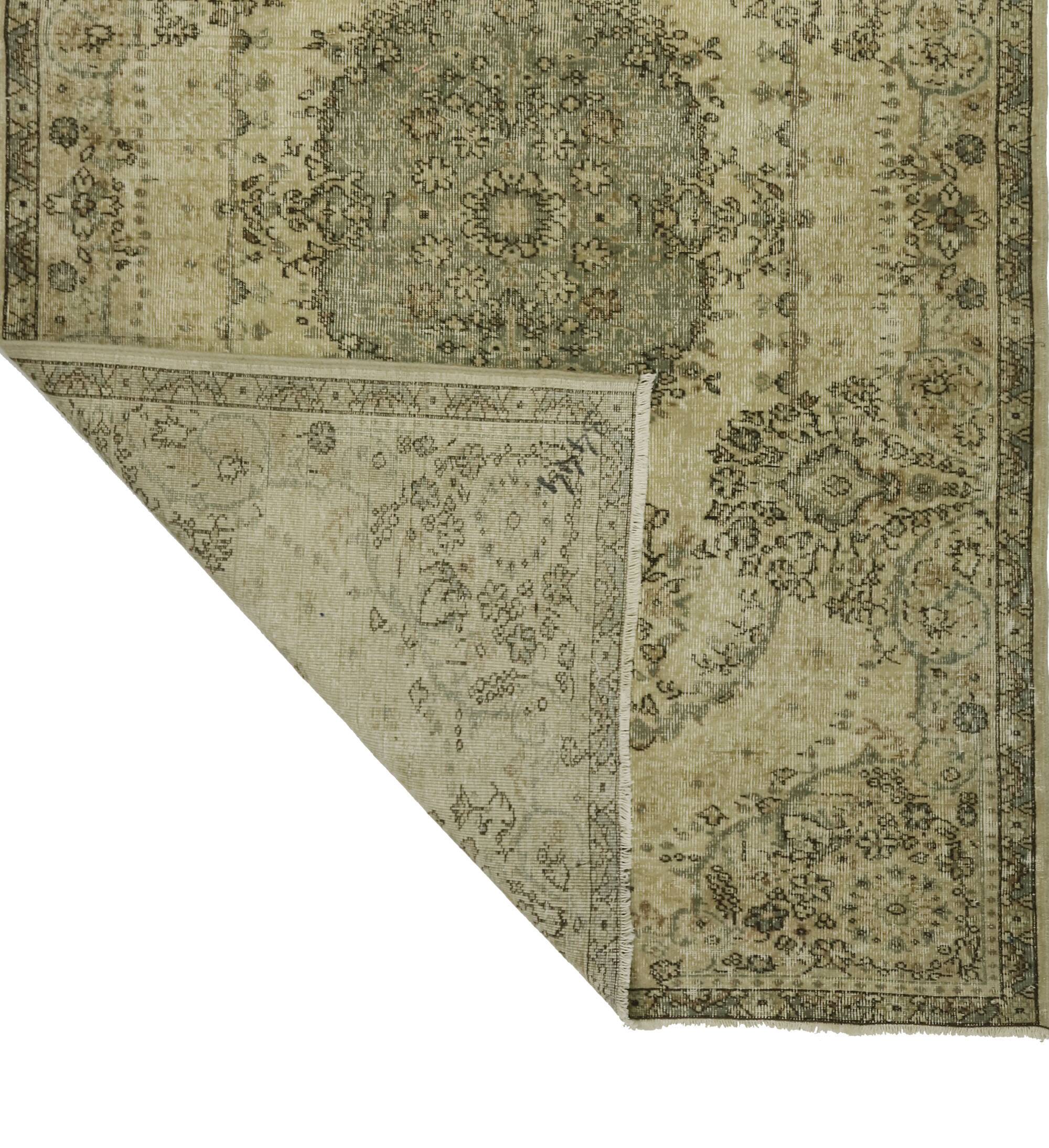 One-of-a-kind turkish handwoven vintage rug - rustic vintage charm 202x 126 cm