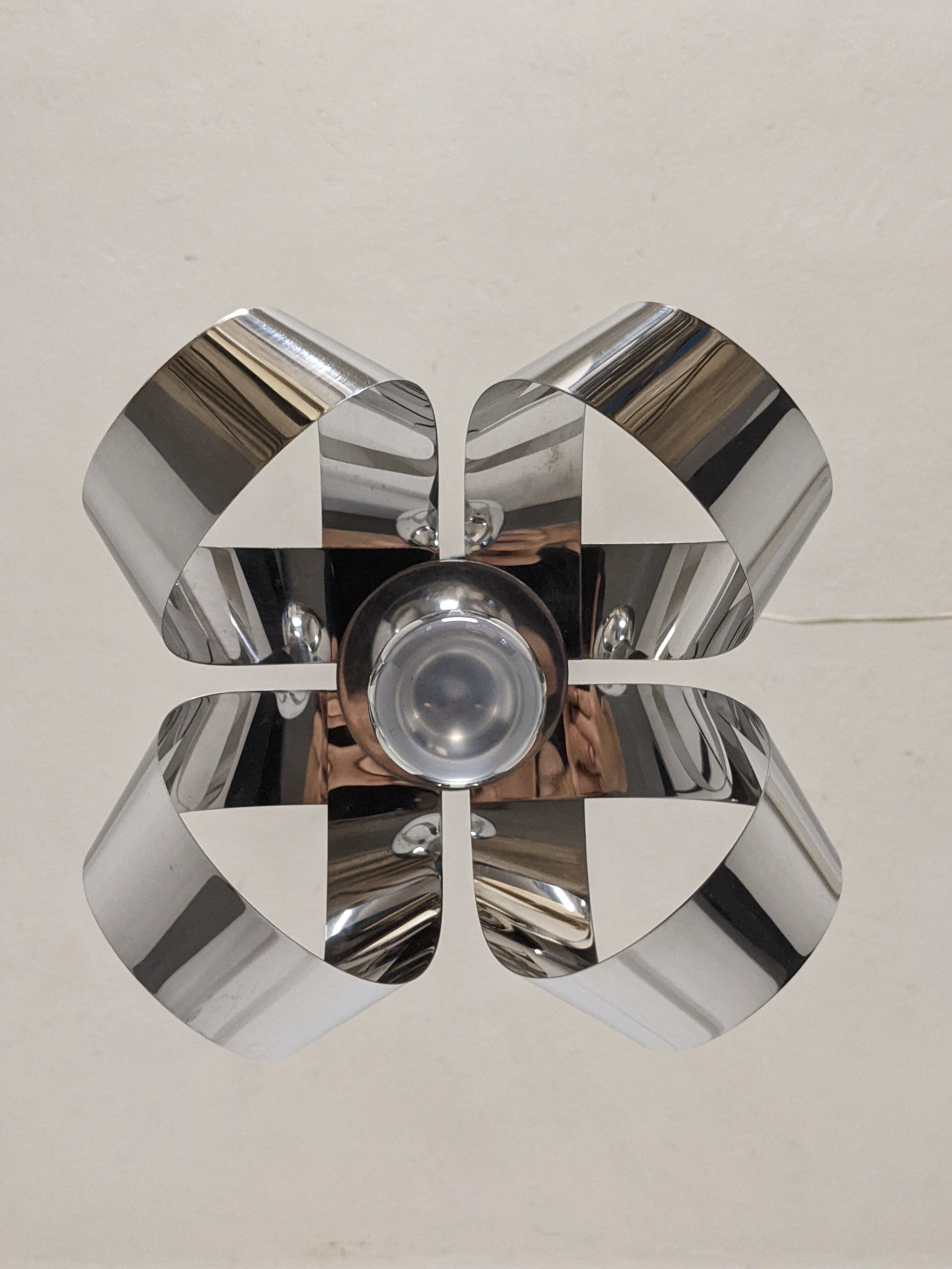 Space Age suspension from the 60s/70s