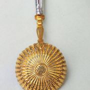 Cuillère à tamiser le sucre en argent et argent doré