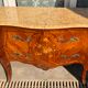 Commode de style Louis XV en marqueterie