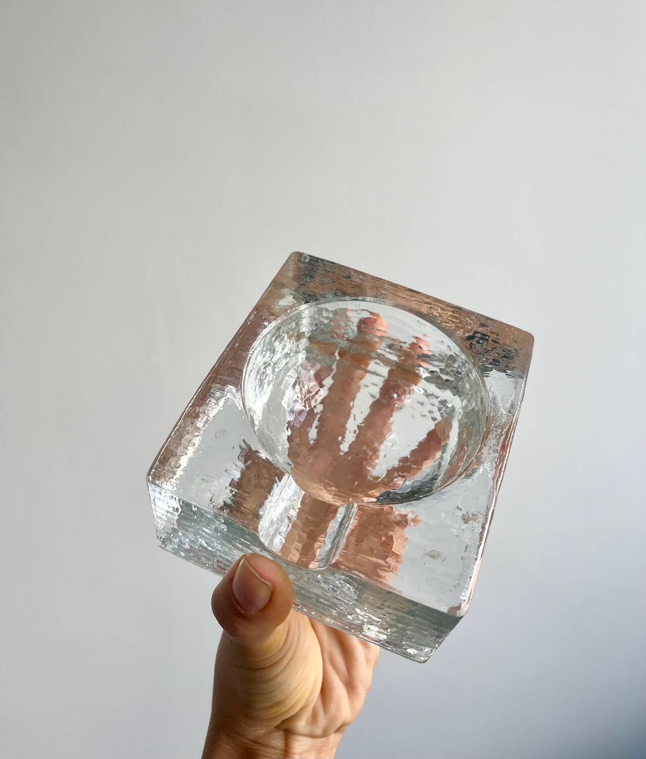 Cendrier pavé de verre