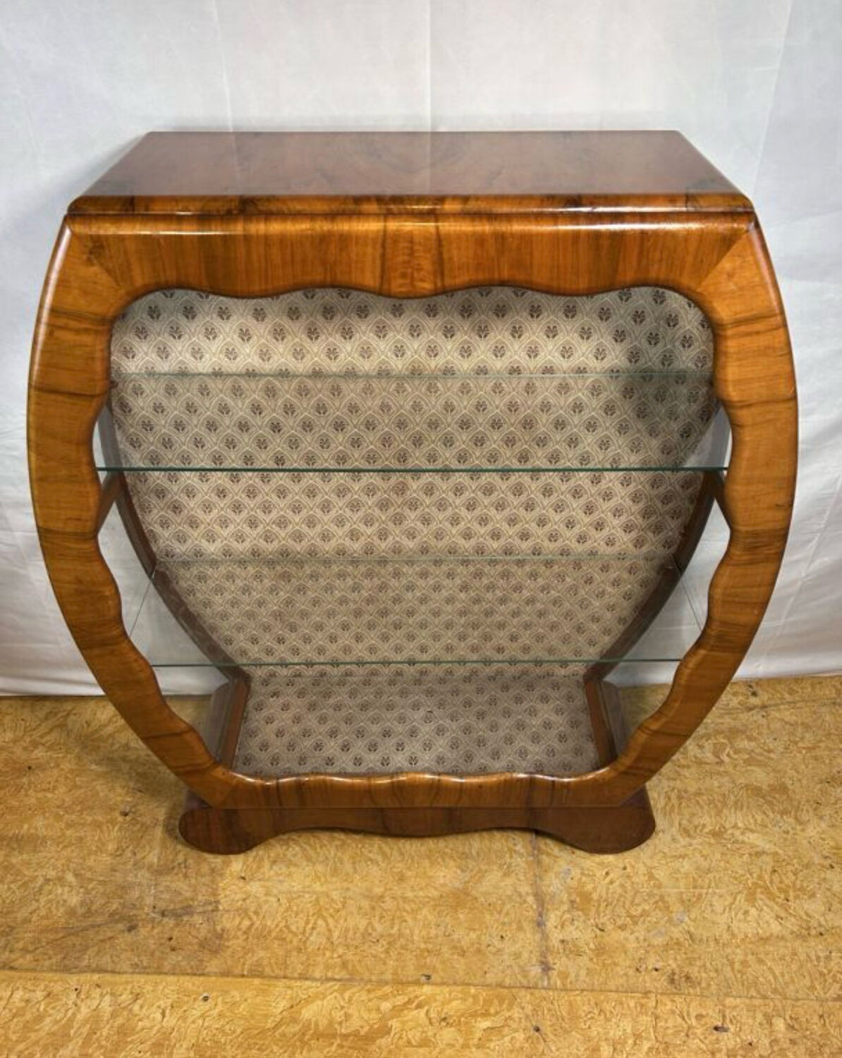 Art Deco Vintage Walnut Display Cabinet 1930s-1940s Art Deco Vintage W