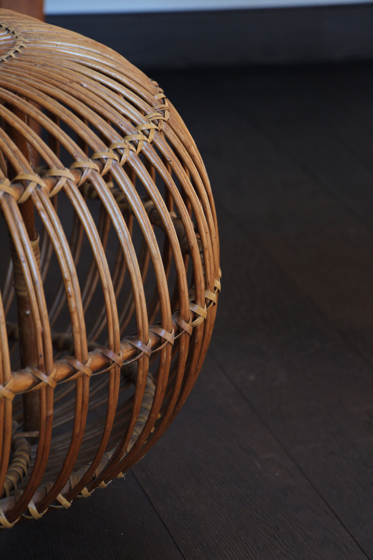 Ottoman pouf in Albini rattan