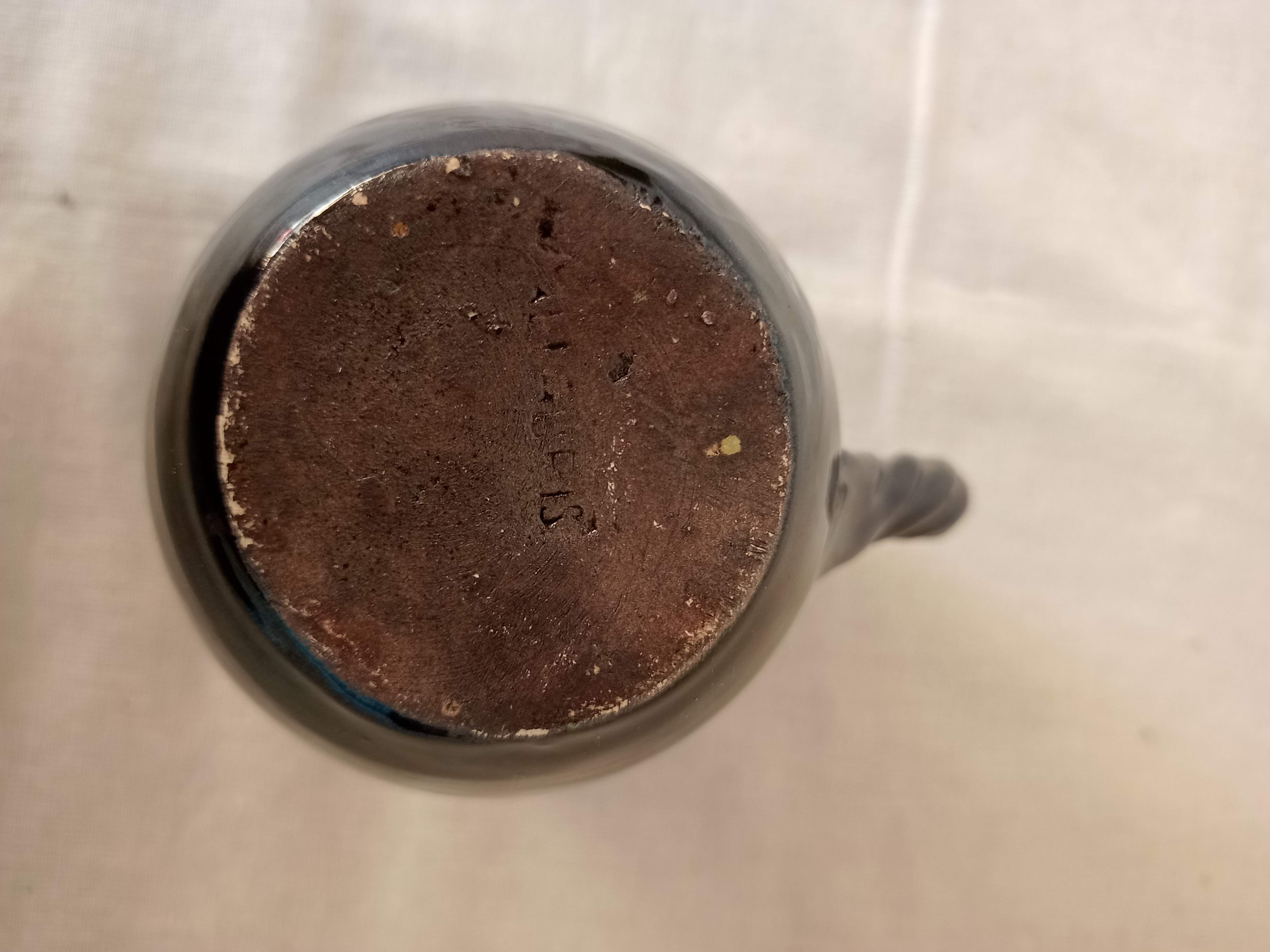 Pichet en céramique noire vallauris (france)