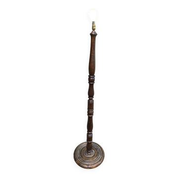 Vintage turned solid wood floor lamp from the 20th century.