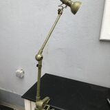 Articulated Lumina workshop lamp