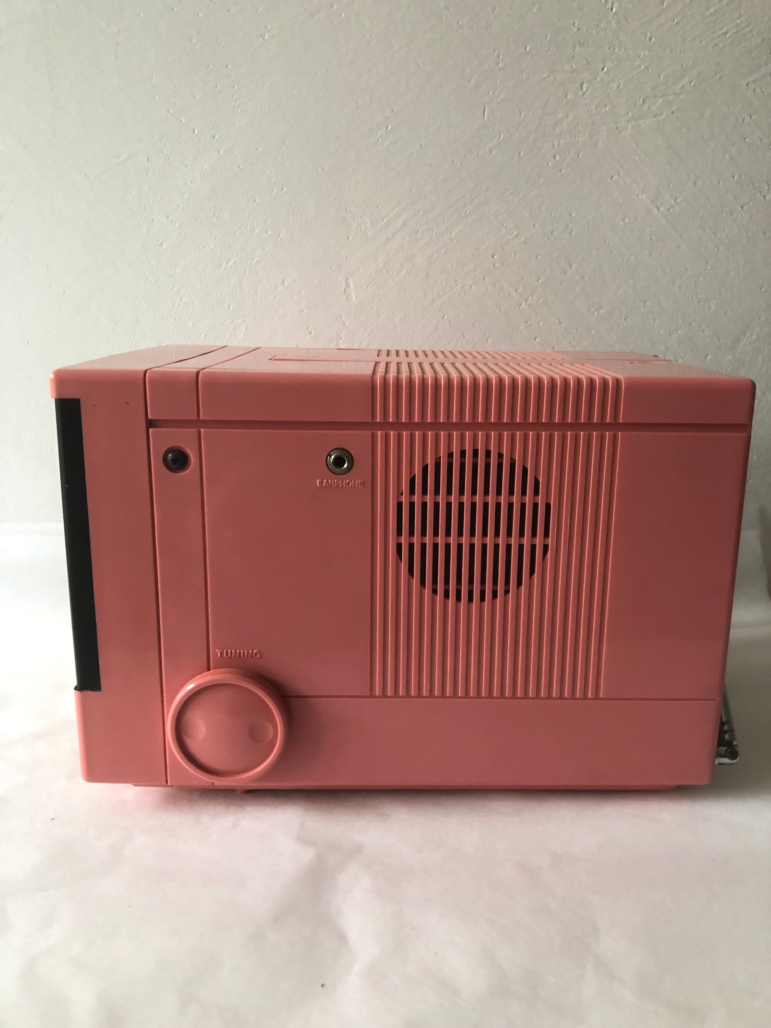 Portable pink TV 80s