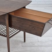 Table basse pliante danoise des années 1950 avec tiroir et étagère, état d'origine.