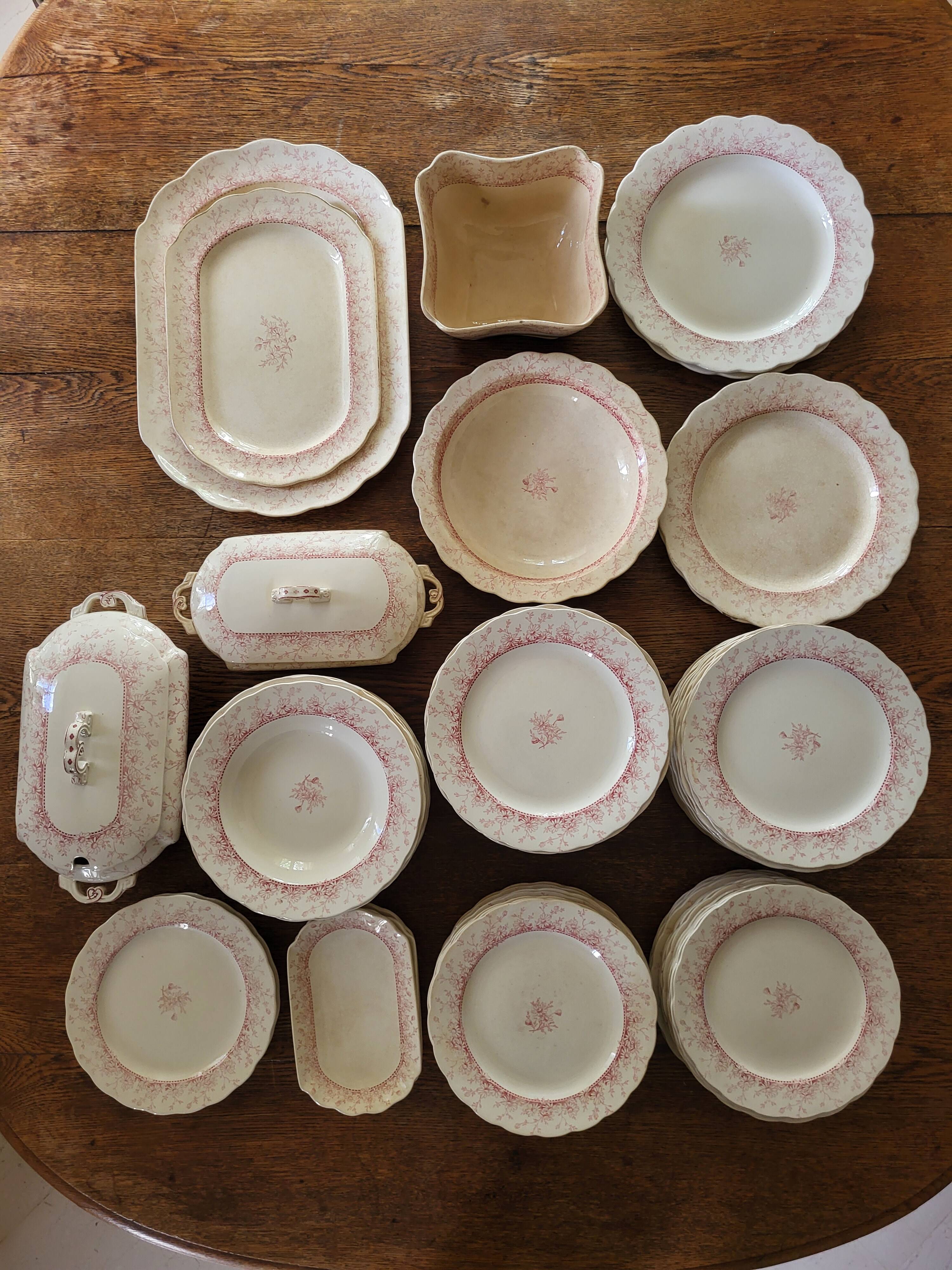 Service anglais ancien en céramique