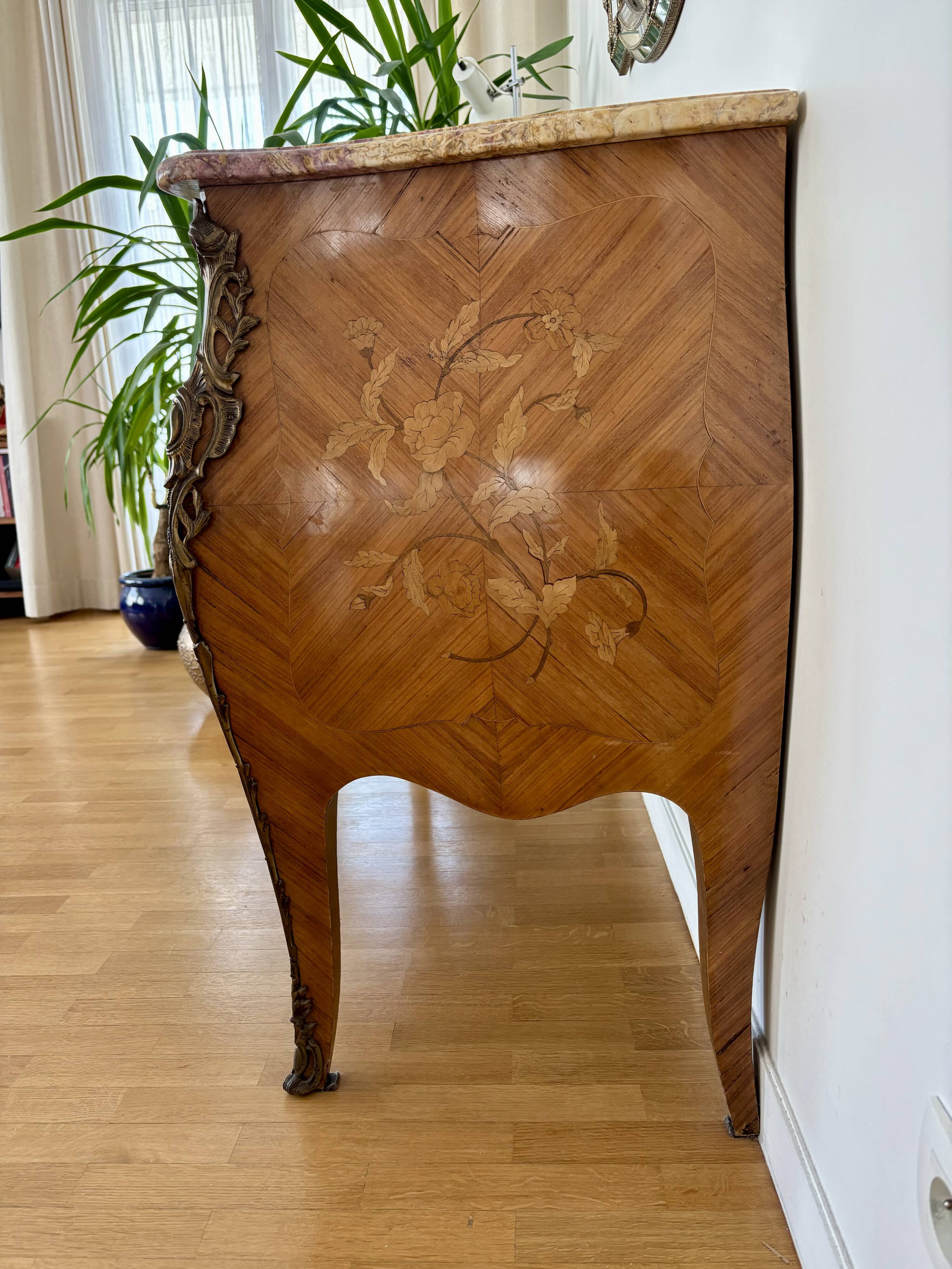 Louis XV style curved chest of drawers with floral marquetry and marble top
