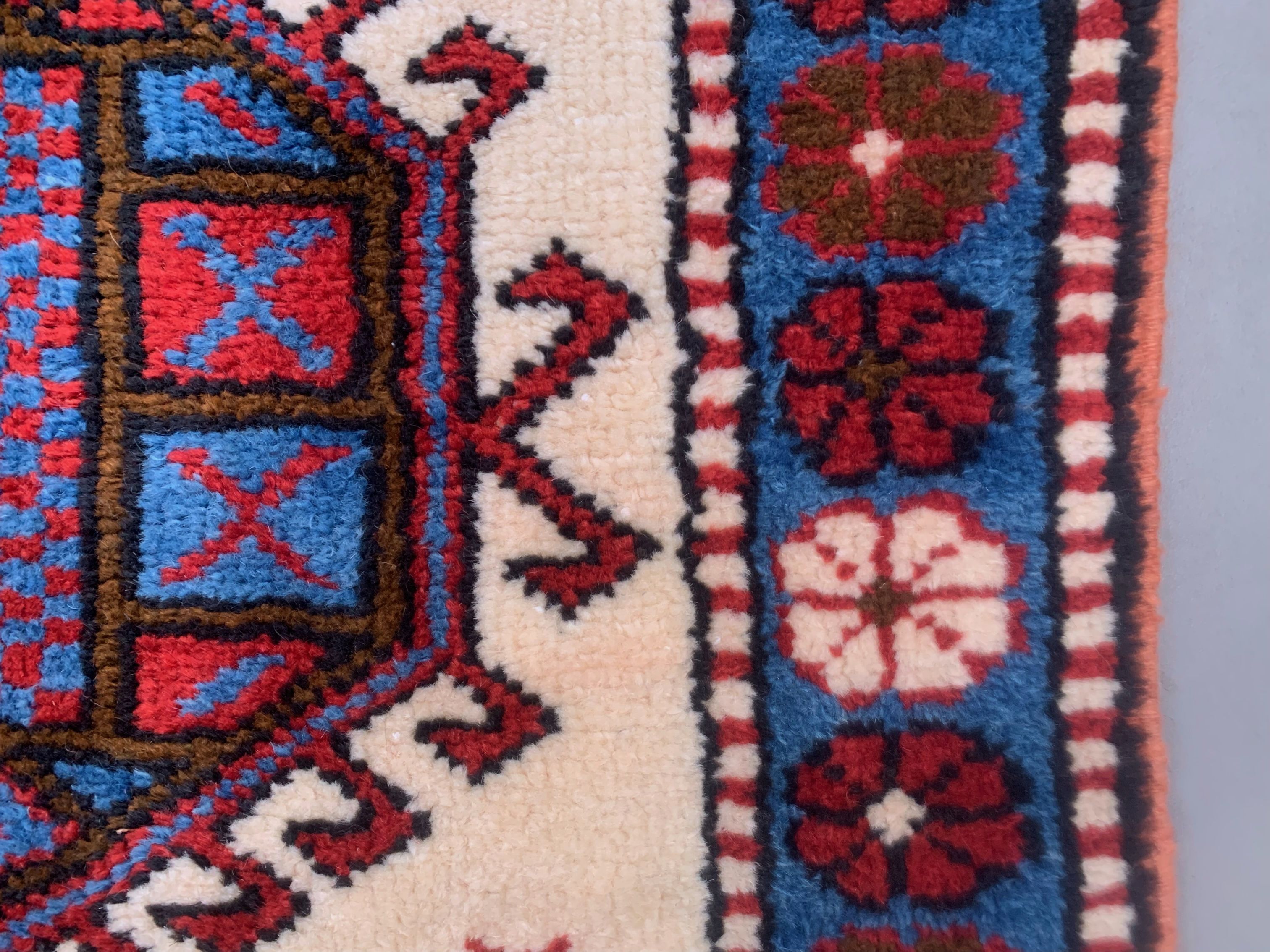 Old turkish kazak rug 129x91 cm vintage tribal carpet, red and blue large