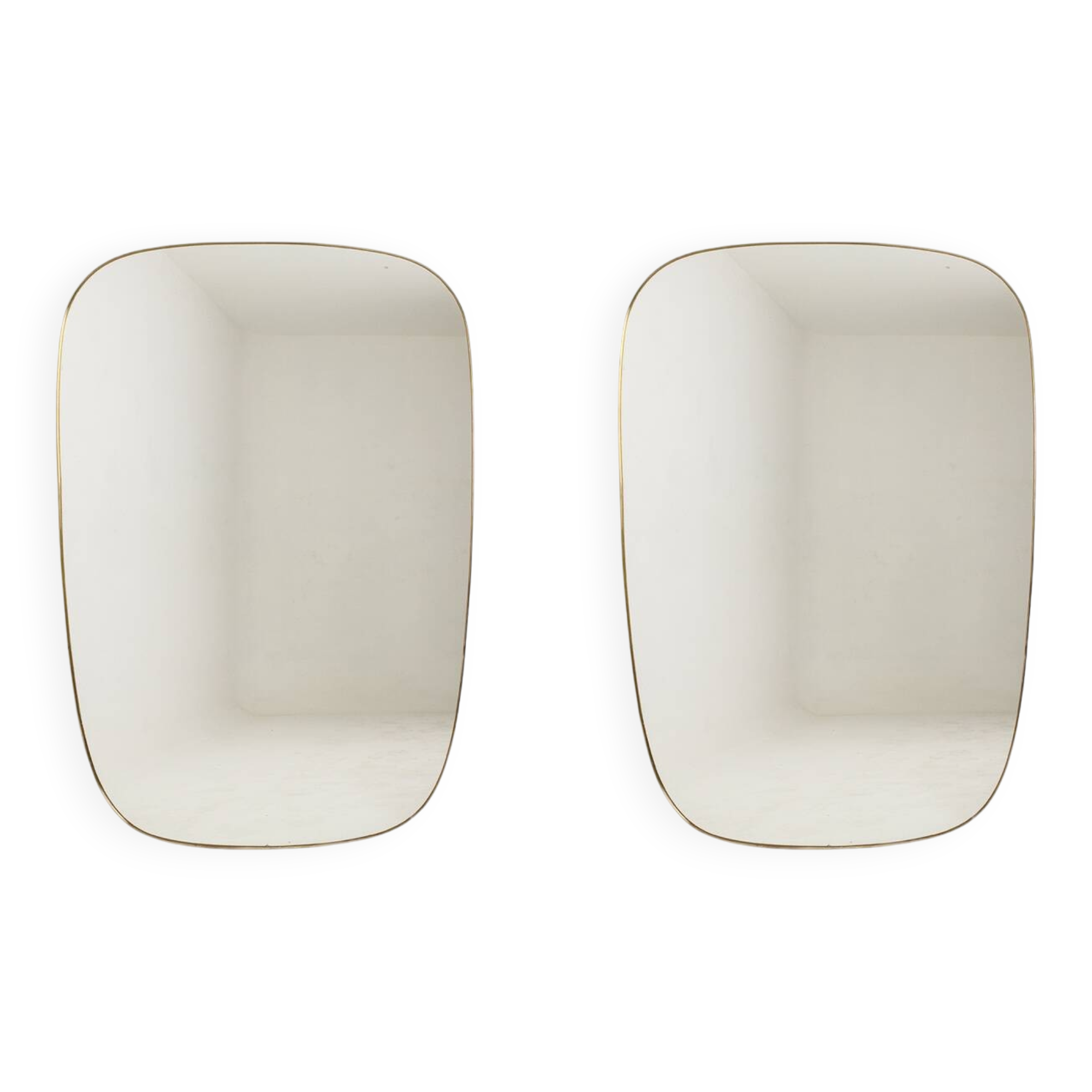 Gio Ponto, in the style of. Pair of mirrors framed in gilt brass. 1980s