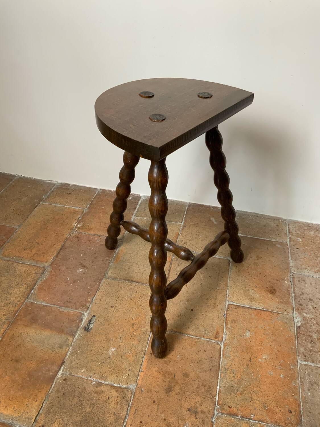 Tripod stool
