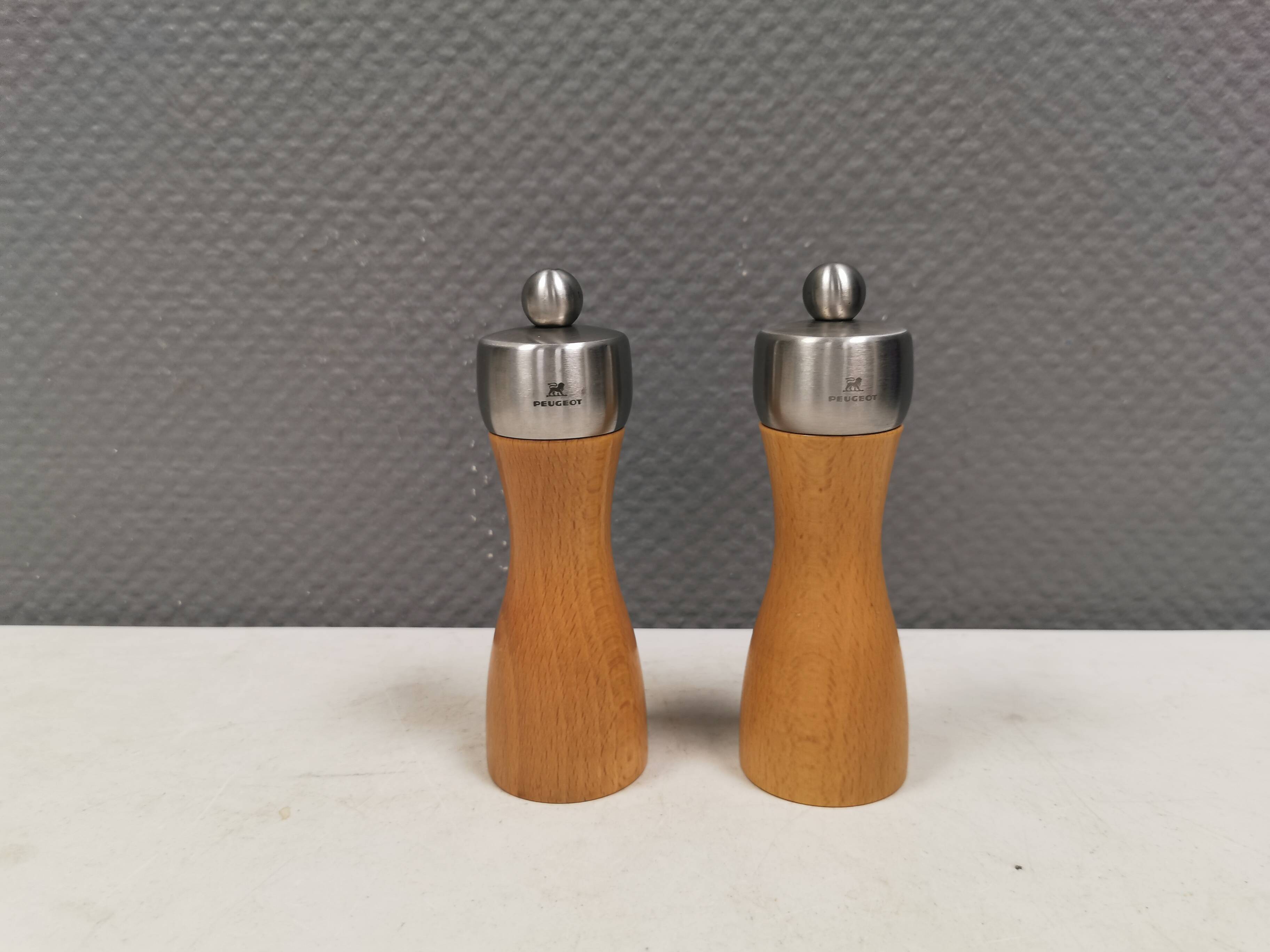 Salt and pepper set with Peugeot grinder.