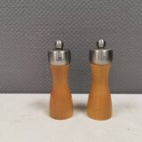Salt and pepper set with Peugeot grinder.
