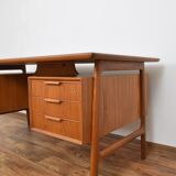 Mid-century danish teak desk model 75 form Omann Jun, 1950s