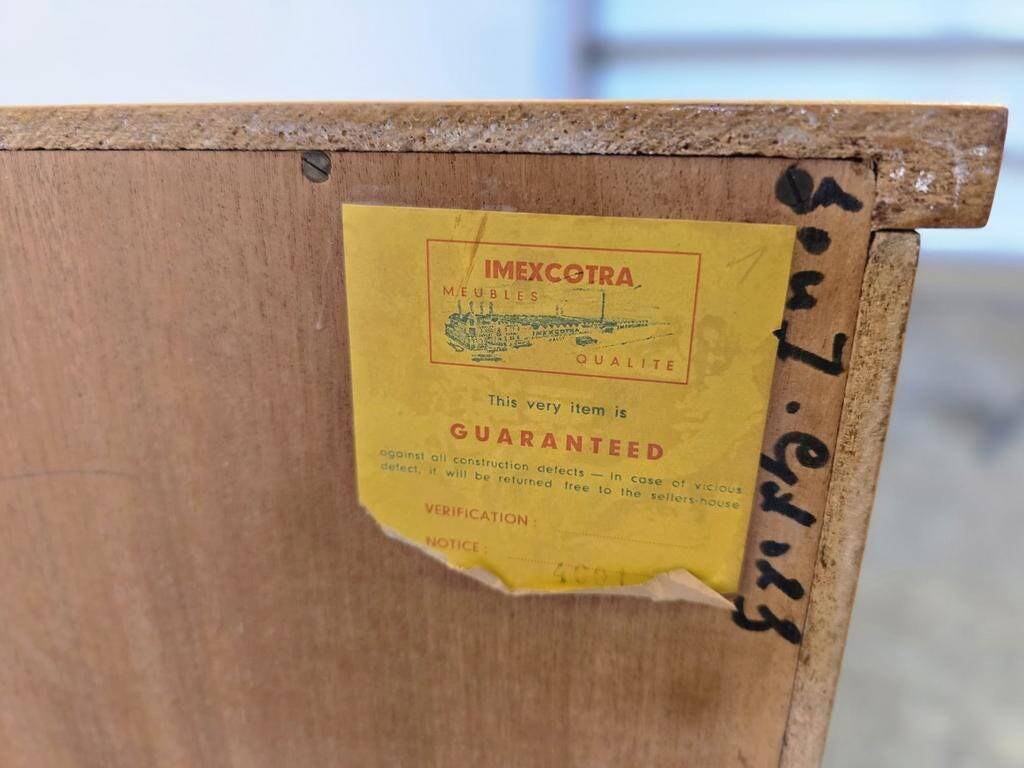 Set of 2 vintage bedside tables / mini cabinets