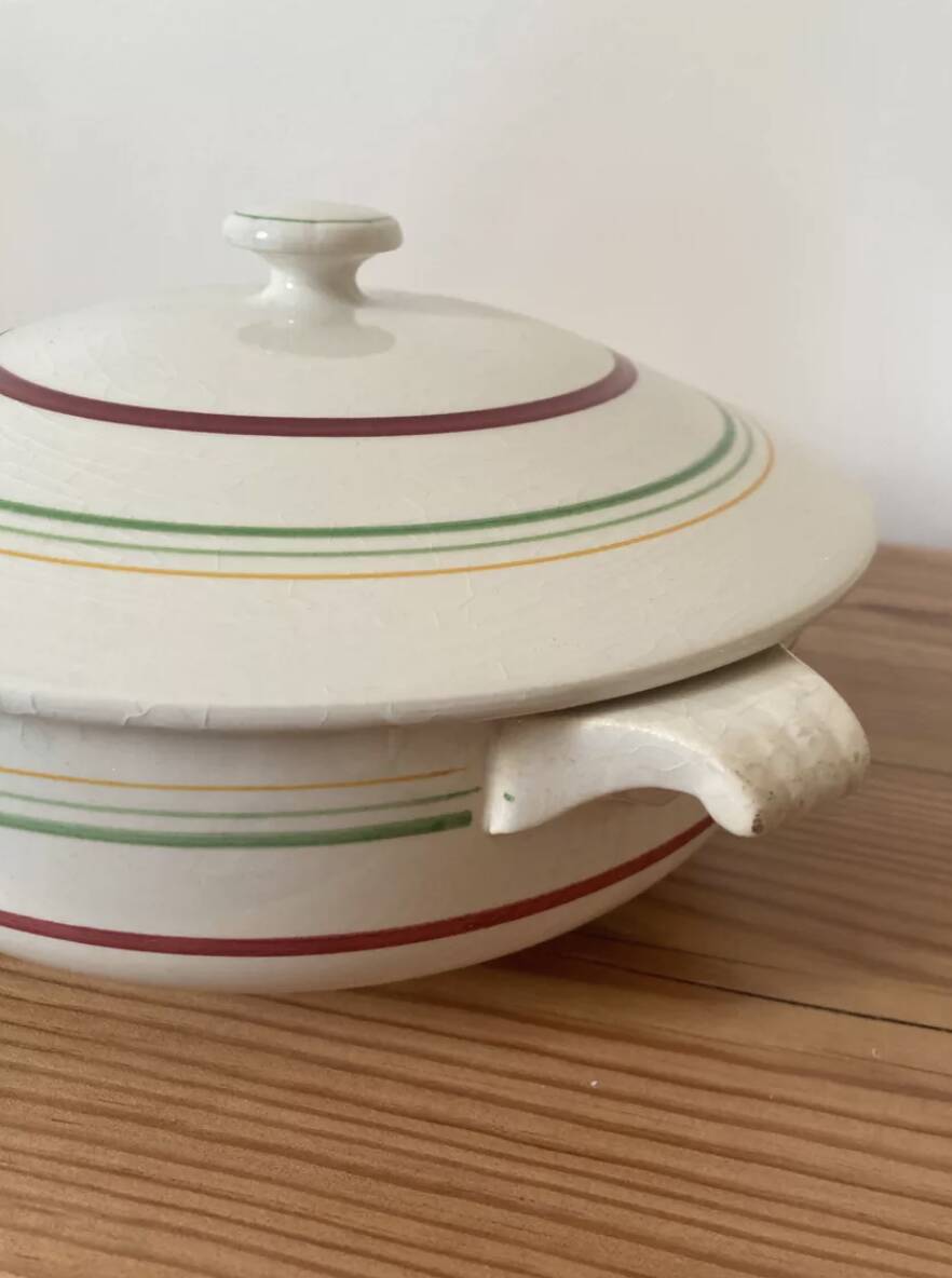Gien soup tureen 1970