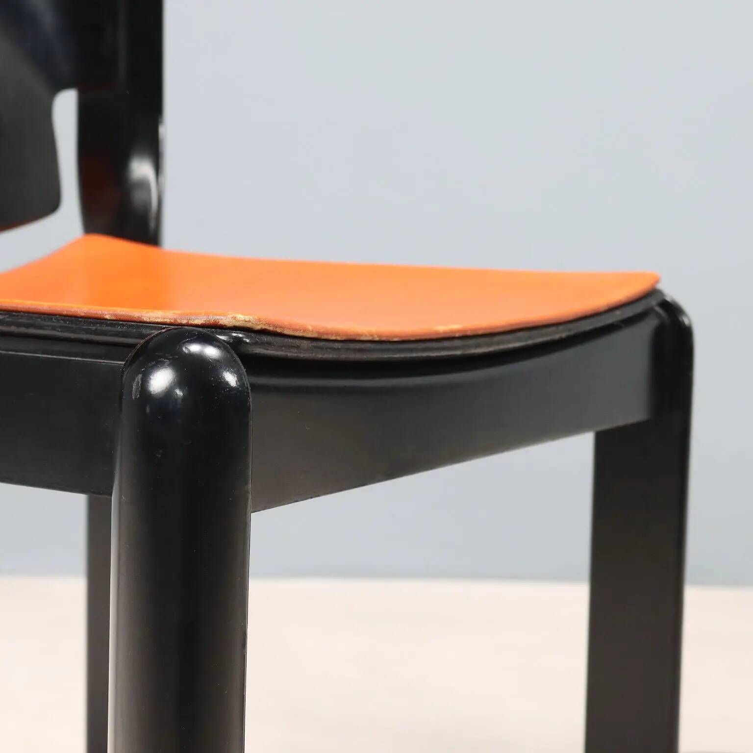 Chaises Cassina 122 vintage design Vico Magistretti Italie 1960s-1970s