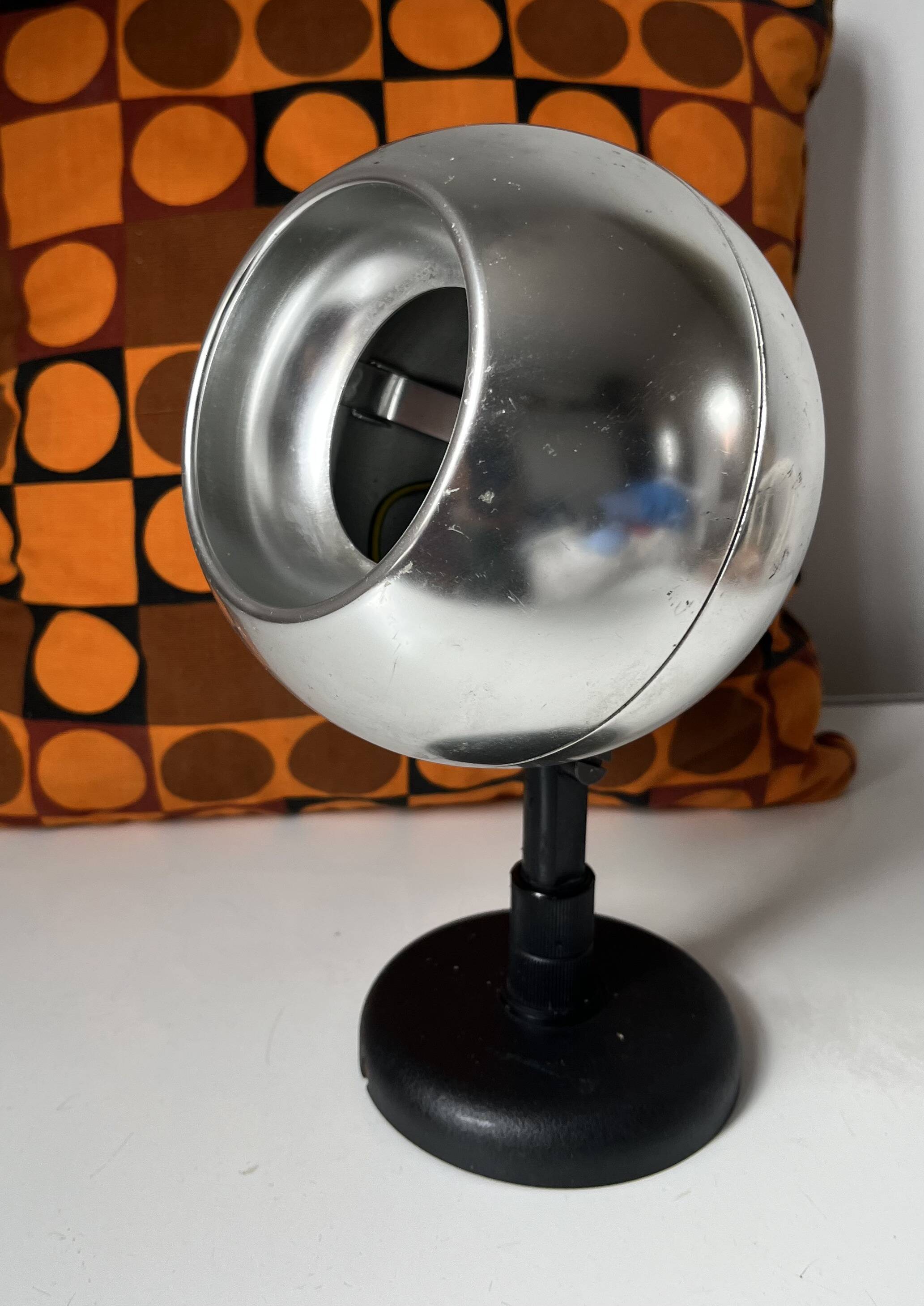 Eyeball Lita chrome metal wall light