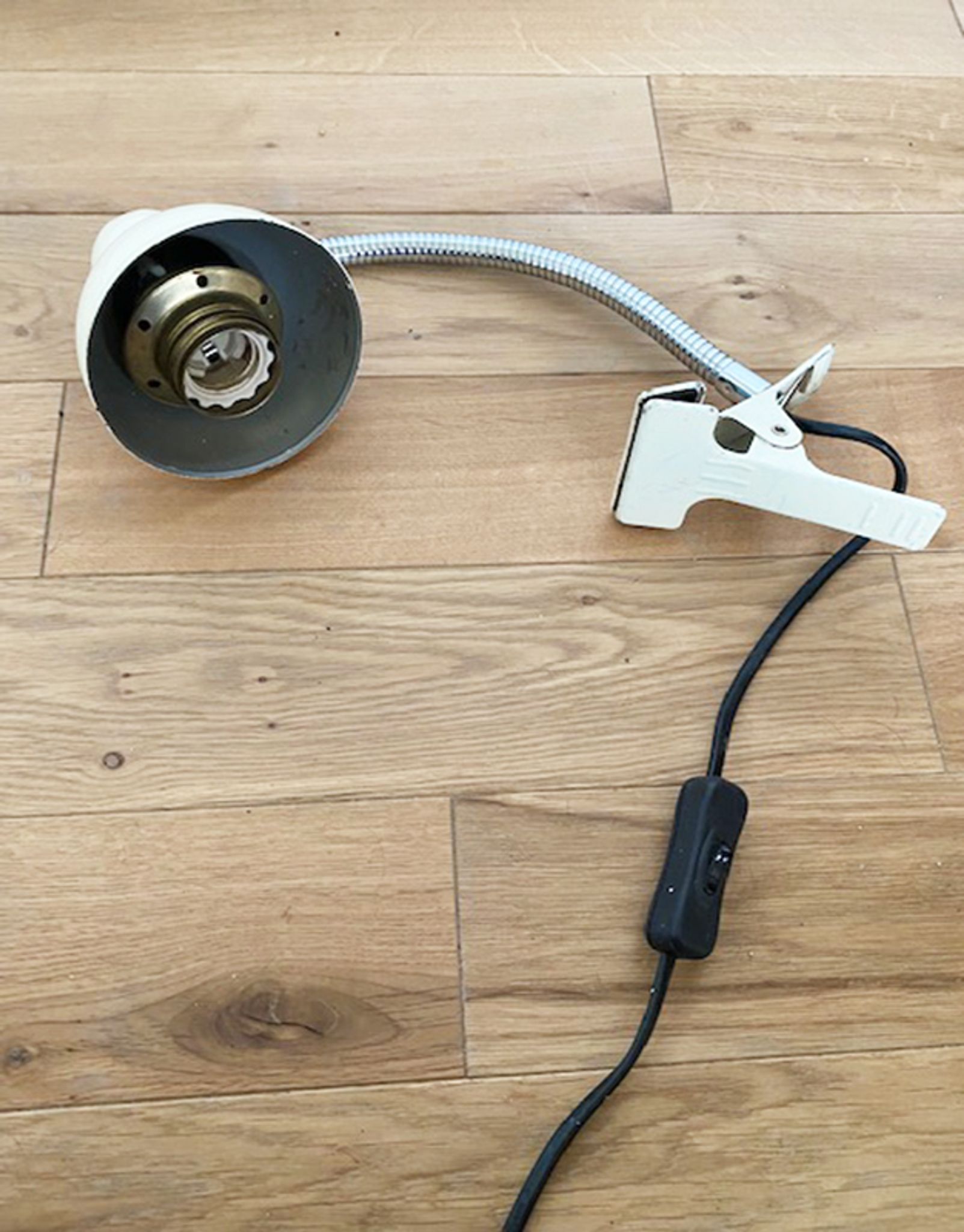 Lampe à clipser