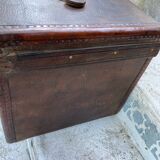 Antique hat trunk in genuine LEATHER