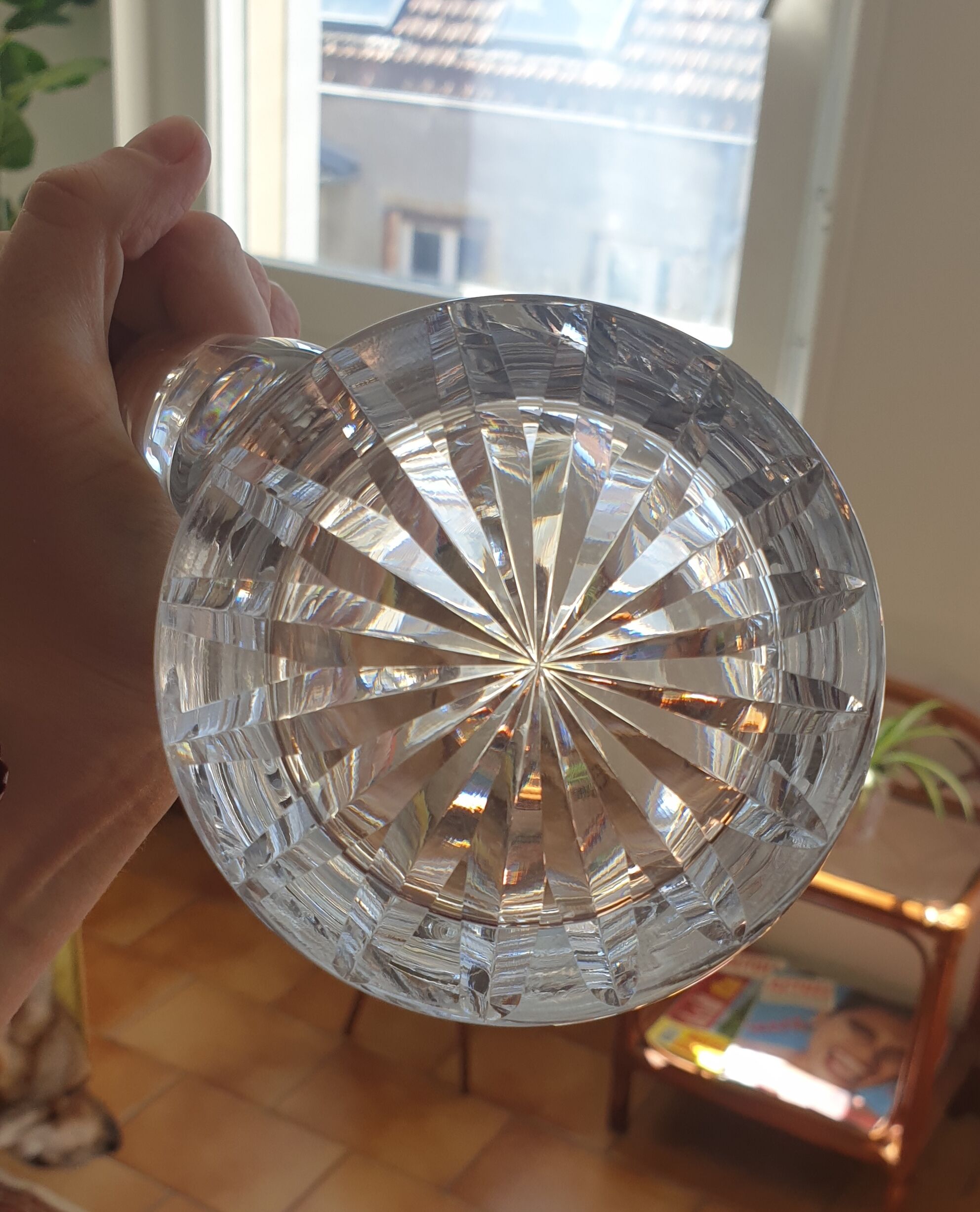 1950s decanter in chiseled crystal