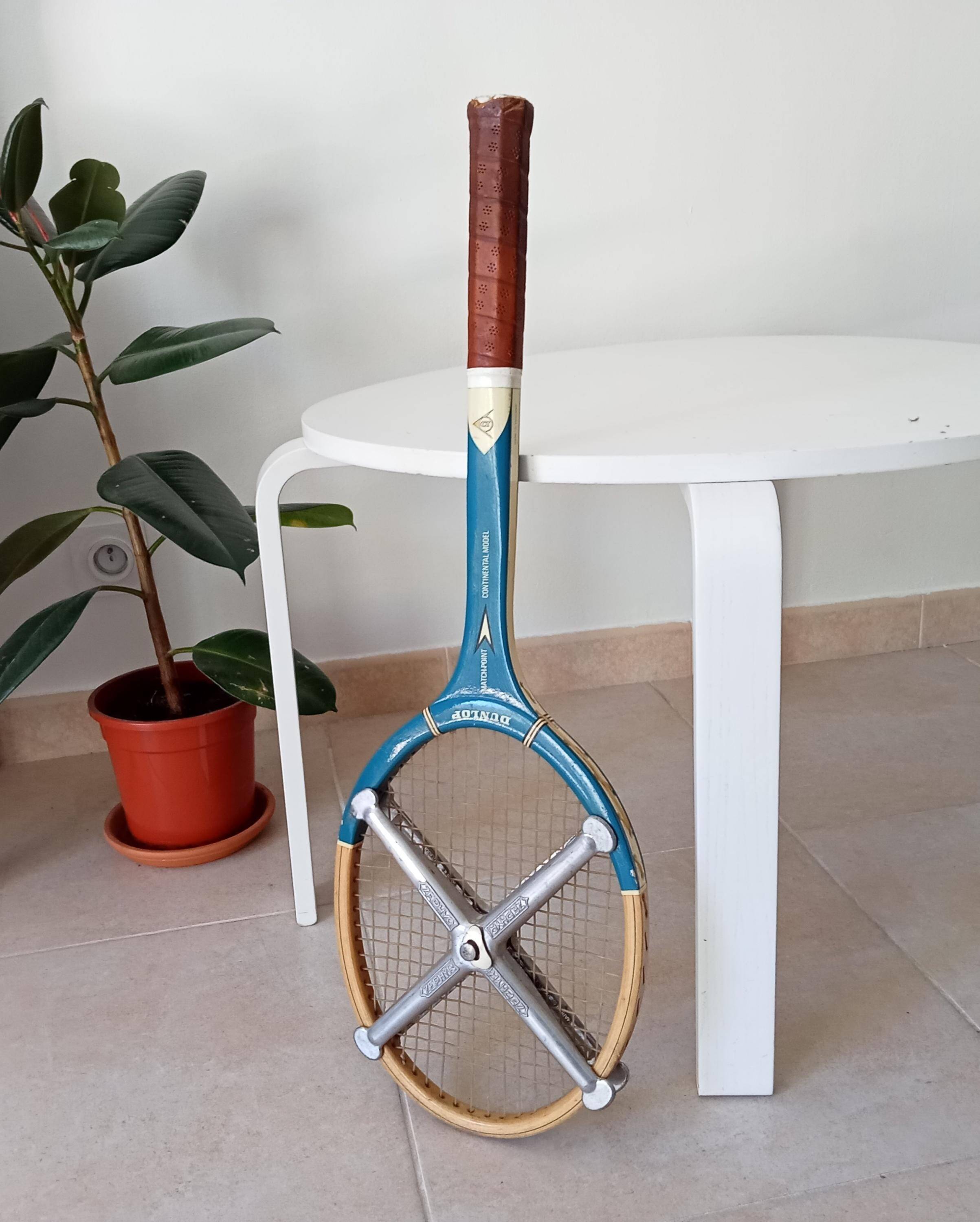 Dunlop Match Point Continental Vintage Wooden Tennis Racket