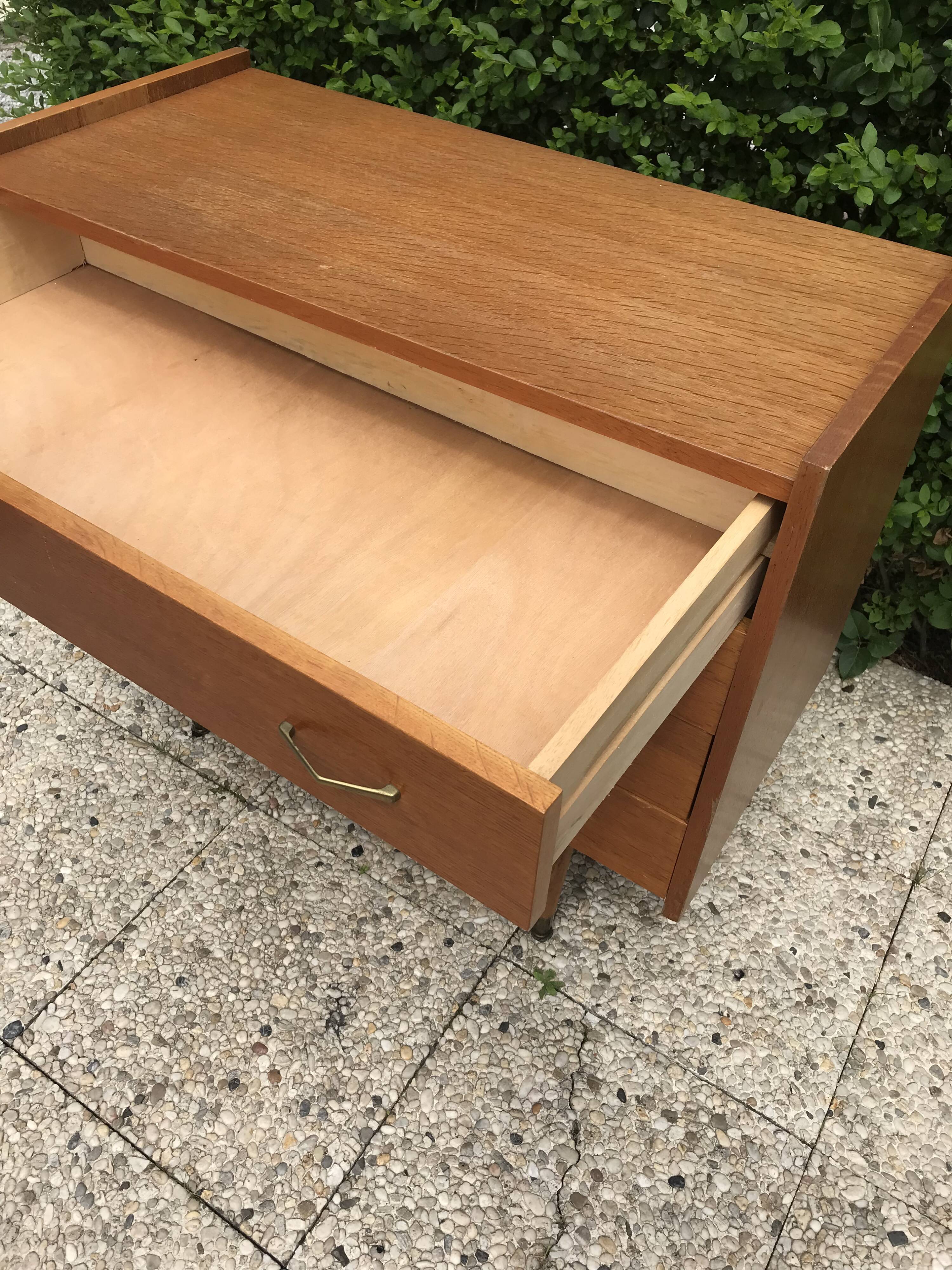 Vintage chest of drawers spindle feet