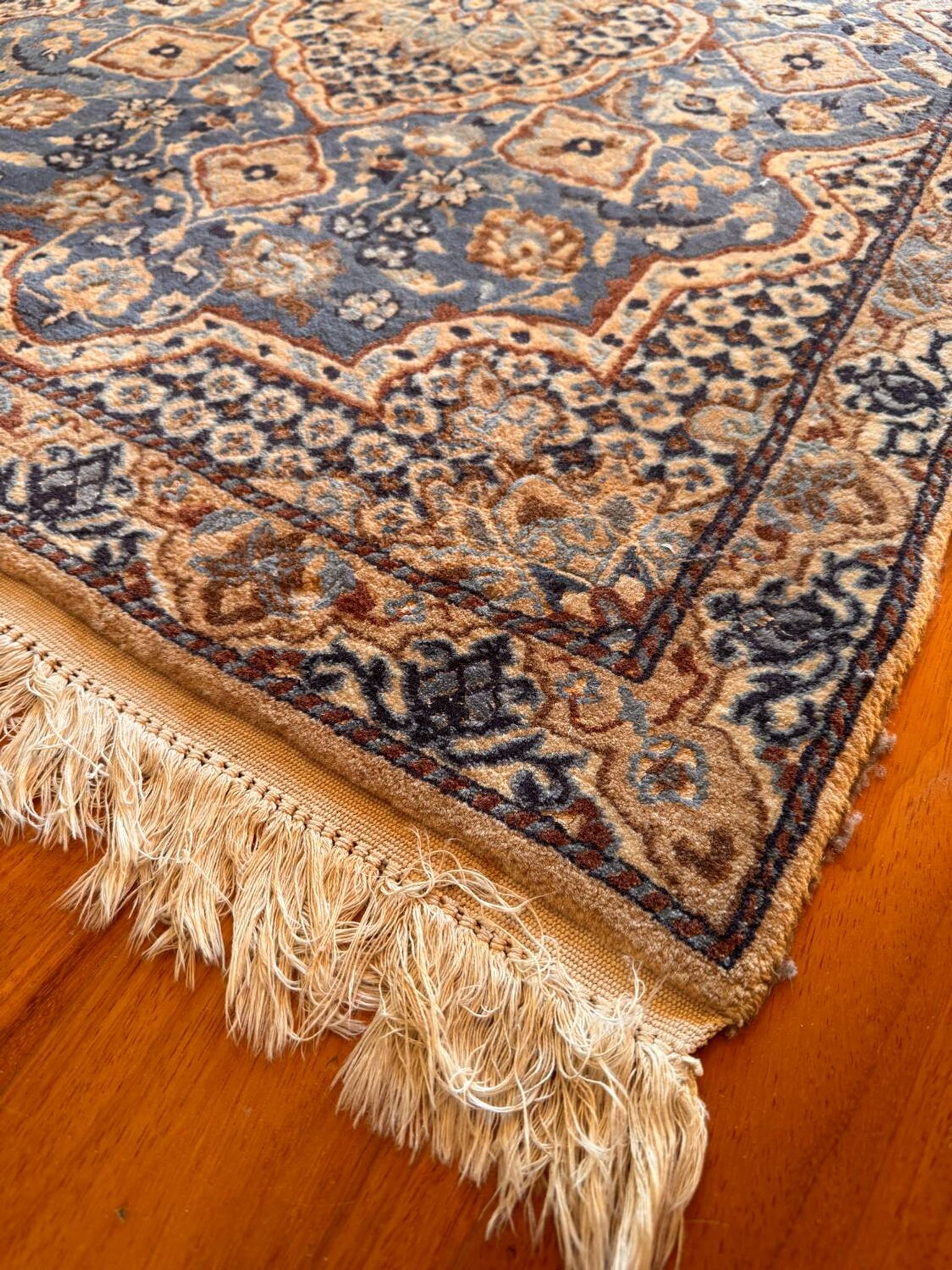 Persian Nain carpet made of wool and silk