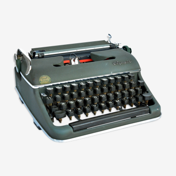 Machine à écrire Olympia Wilhelmshaven Type: SM-3, Allemagne 1953