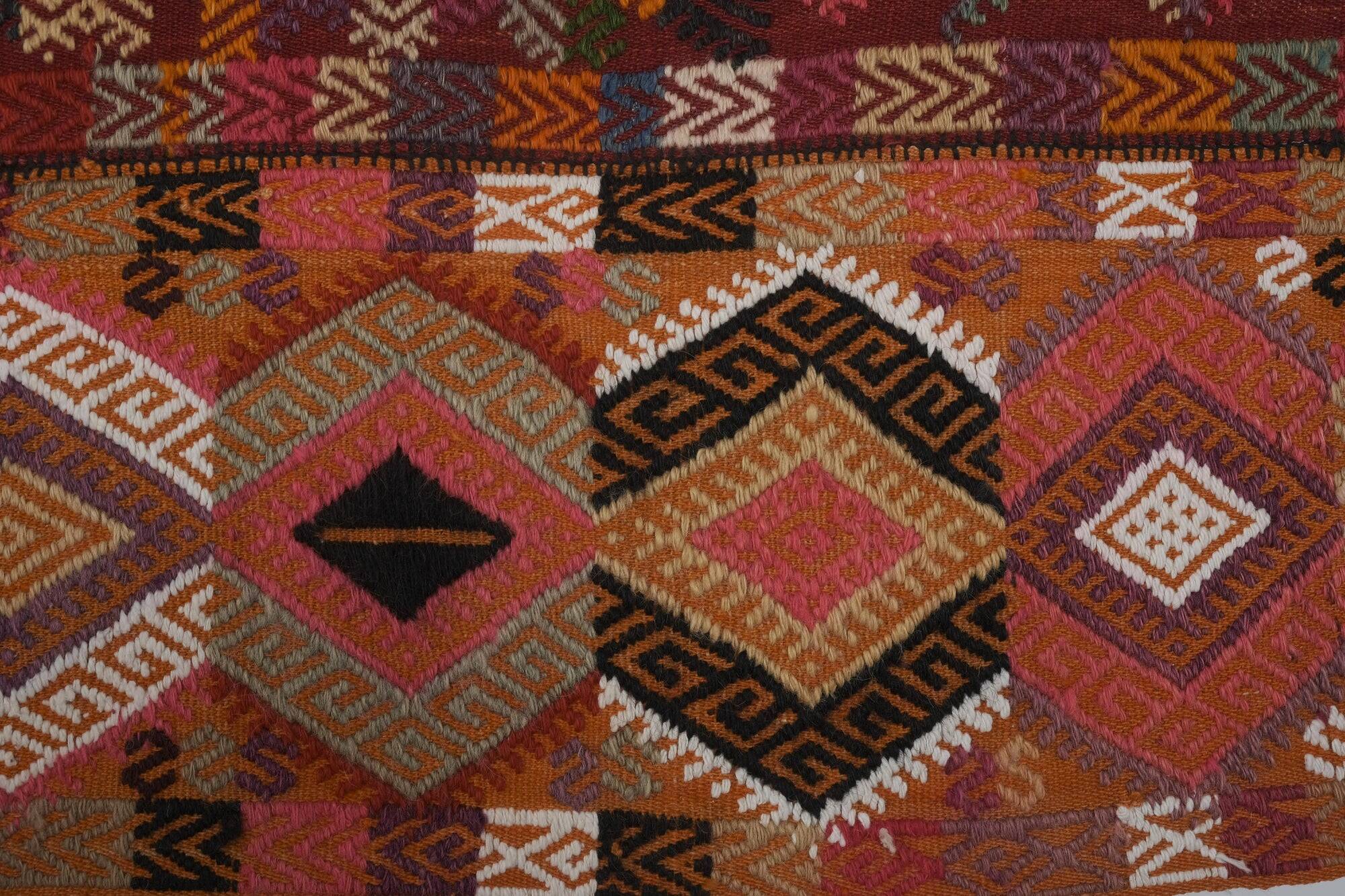 Vintage Turkish kilim, handwoven, 137x316 cm.