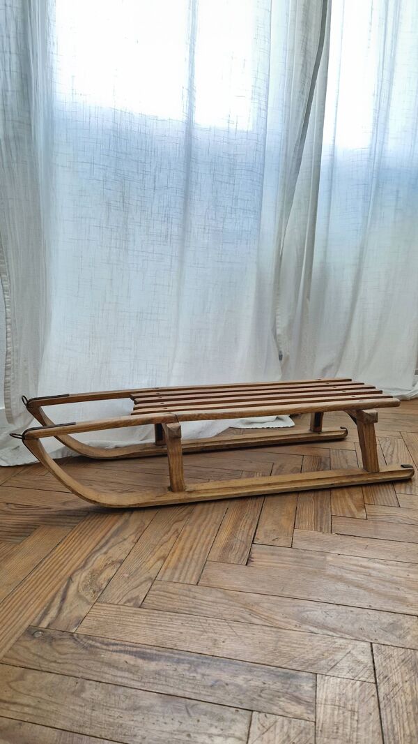 Luge en bois ancienne