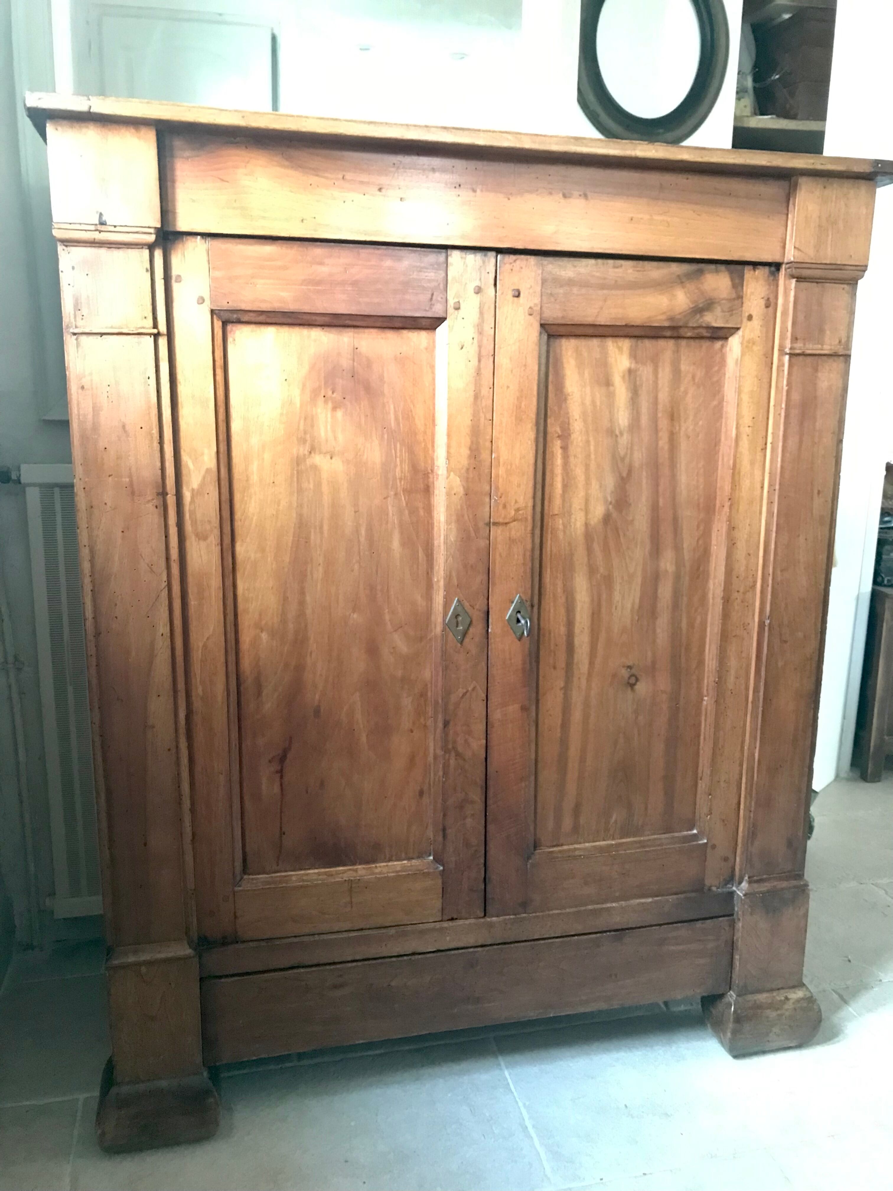 Nineteenth walnut directoire buffet