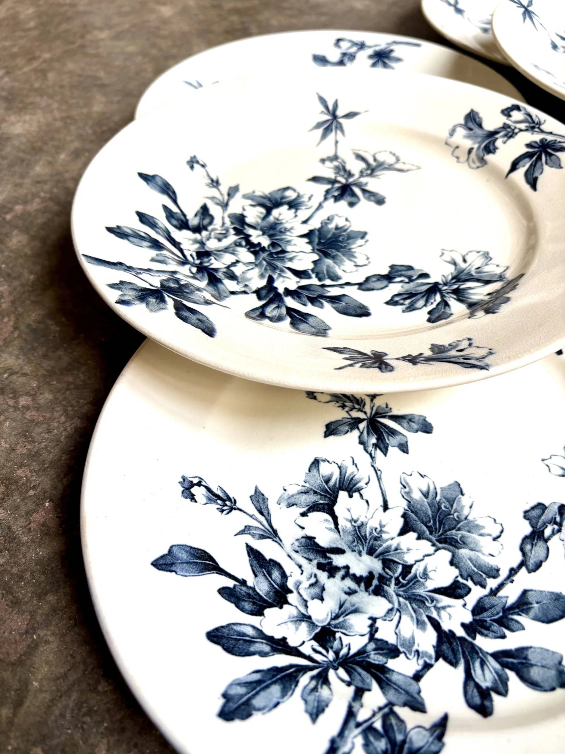 6 Lunéville flat plates in blue ironstone, "Azaléa" service