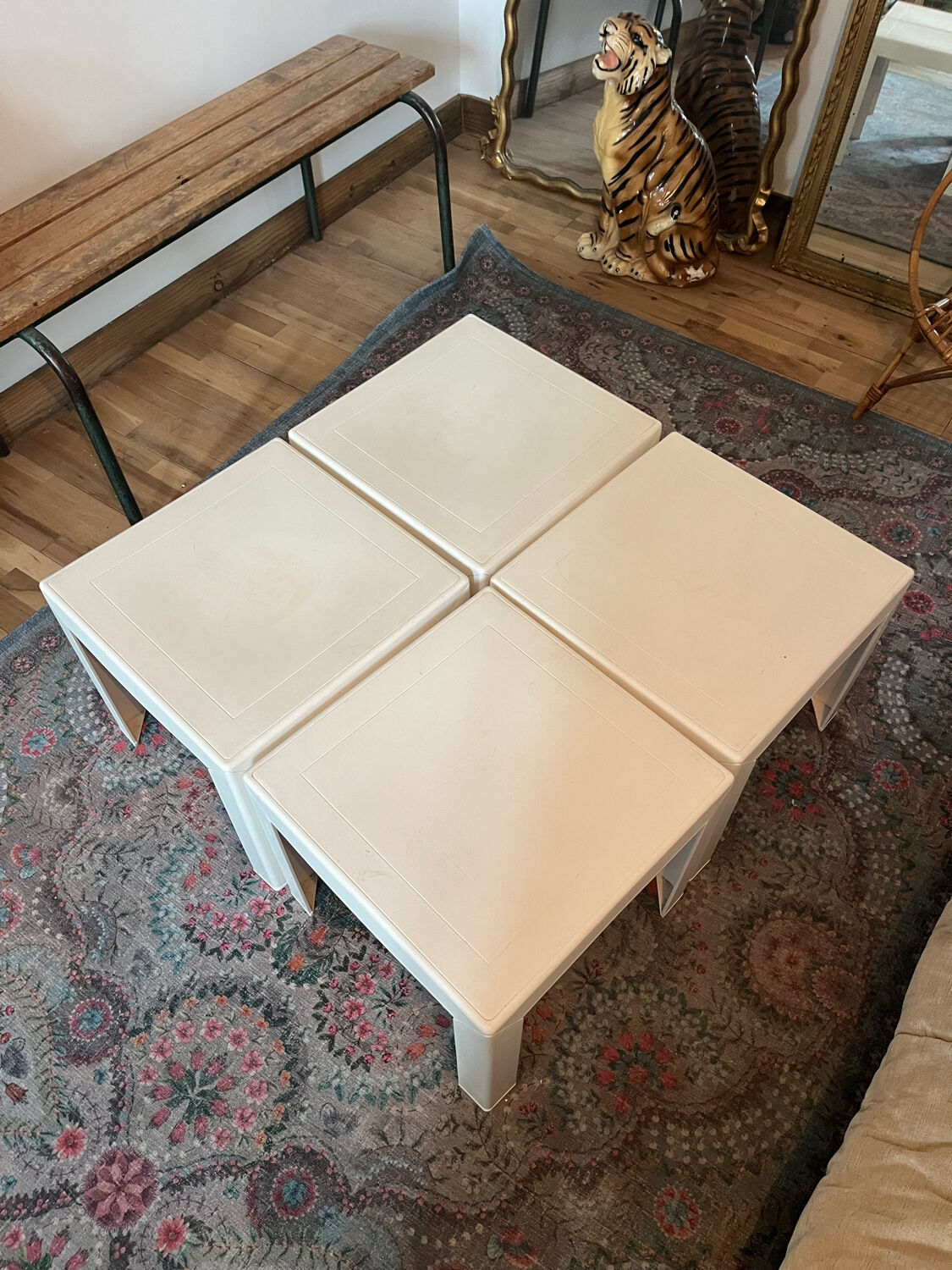 Modular table 70’