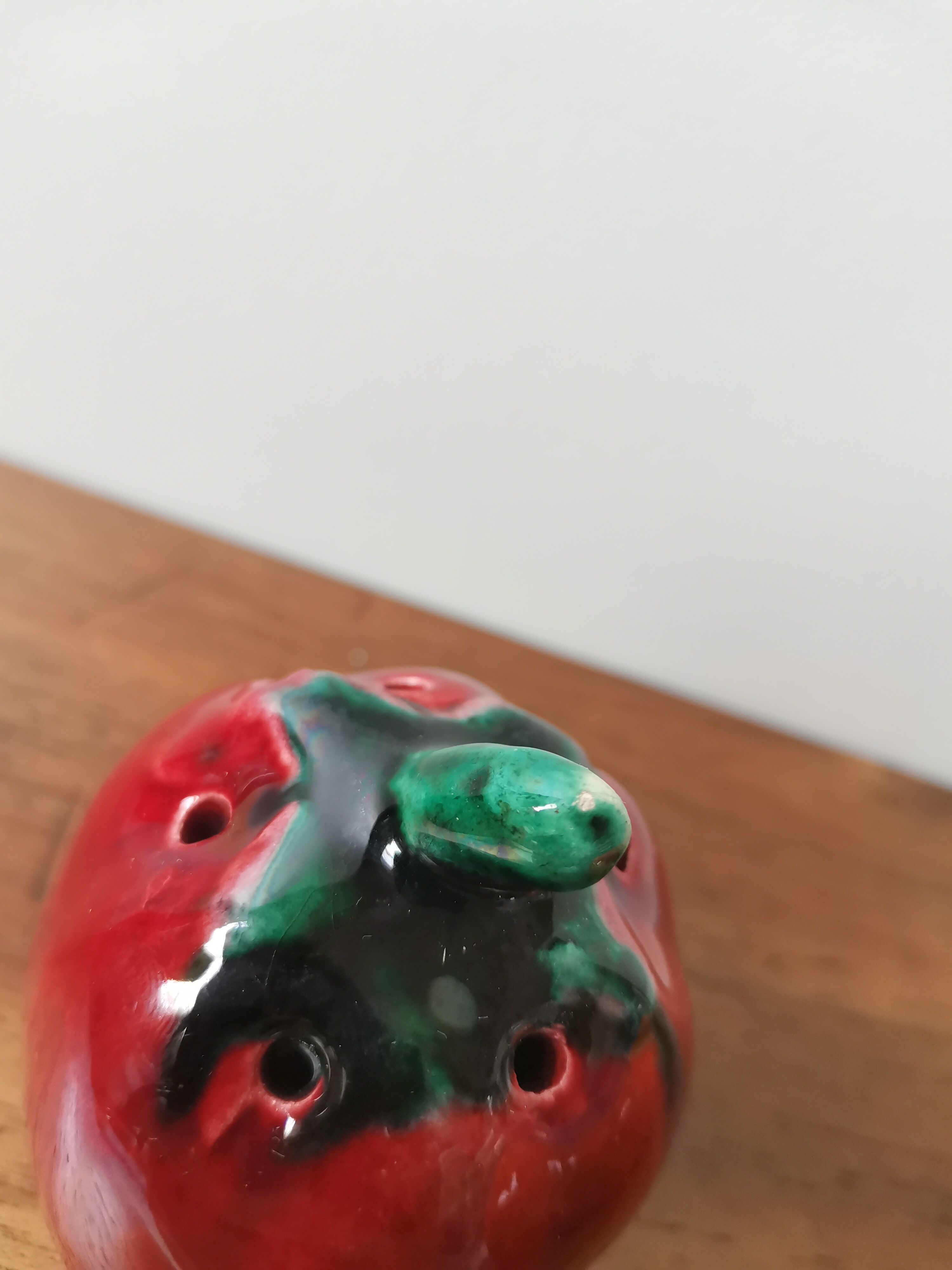 Salt shaker and pepper vintage ceramic slurry vegetables