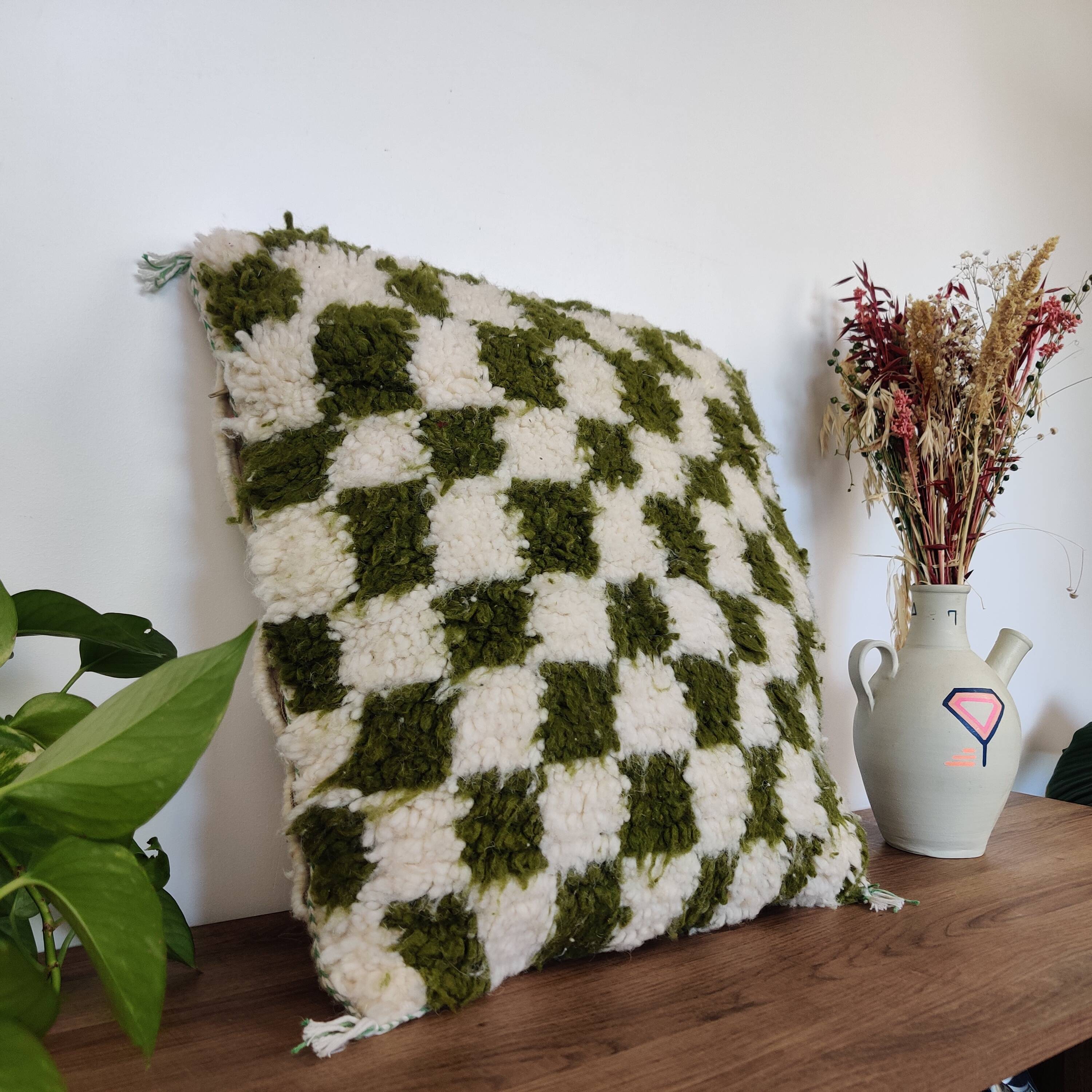 Berber cushion Green checkerboard Béni Ouarain
