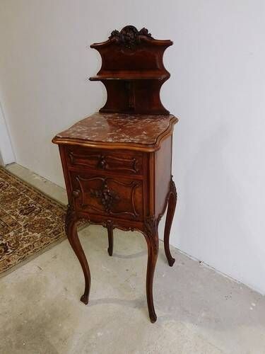 Chevet rocaille en noyer