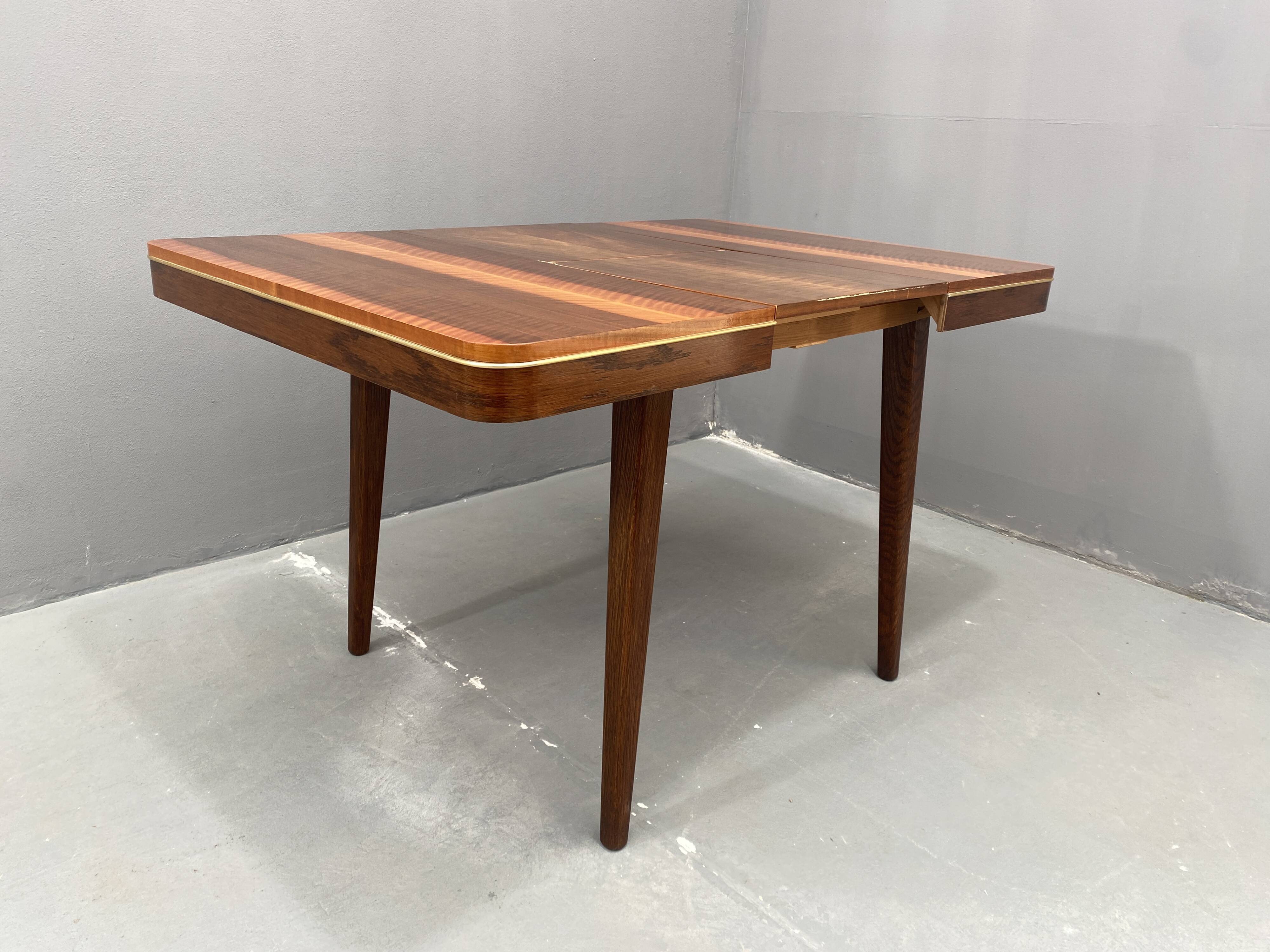Table à manger extensible par Bohumil Landsman pour Jitona, années 1960