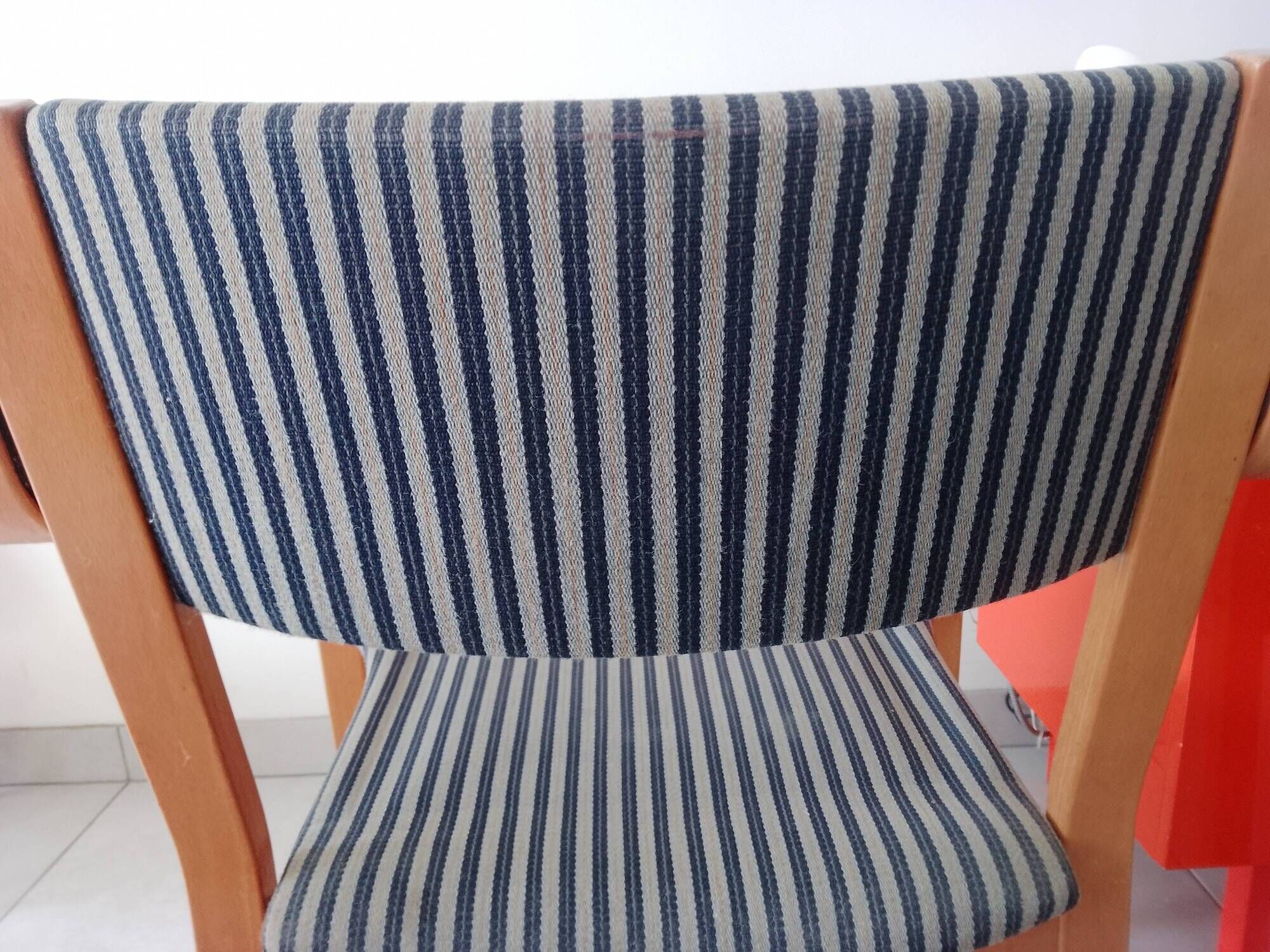Set of 4 Scandinavian chairs Sweden Skandi Form 1981