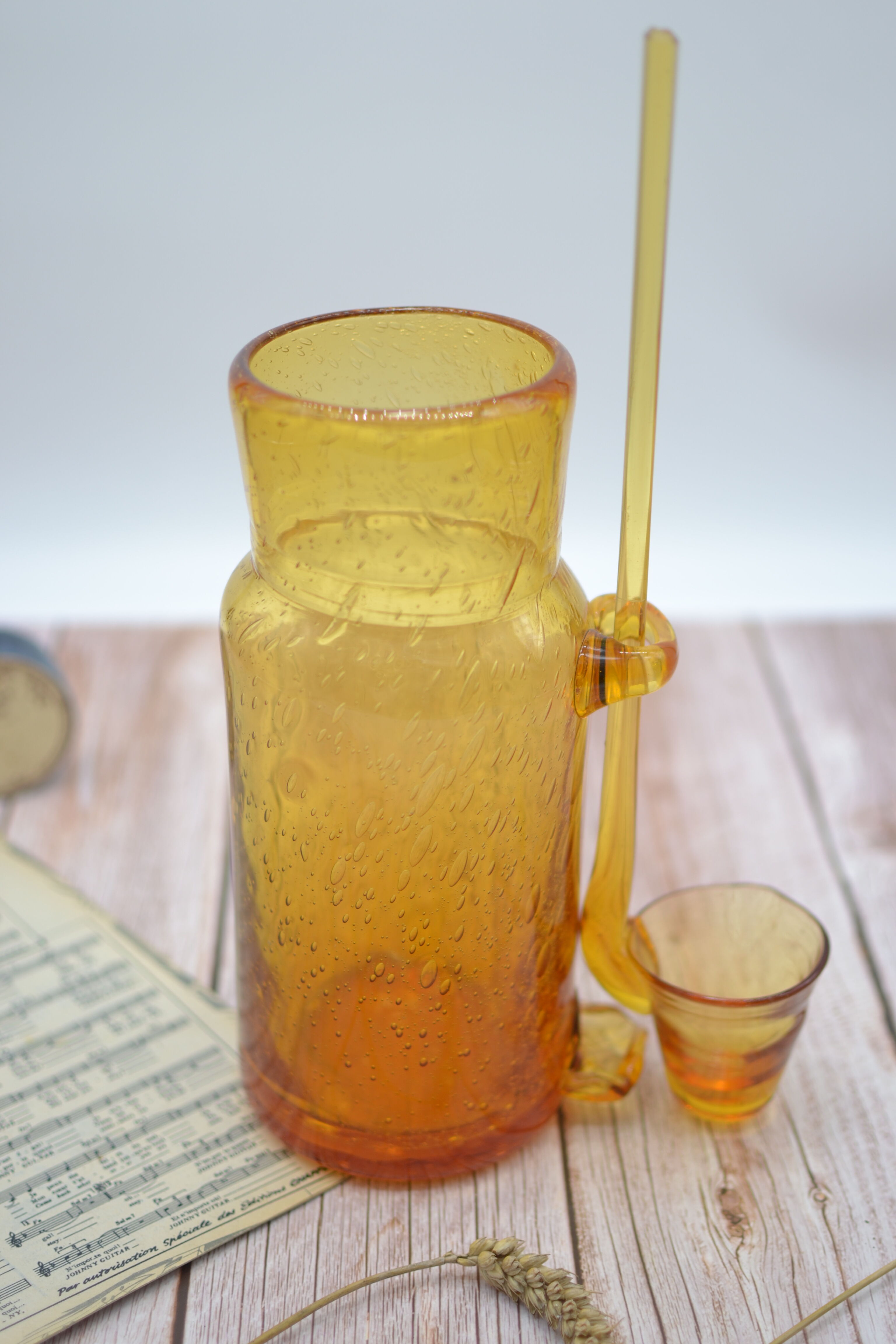 Champagne decanter/Champagne soup in blown glass