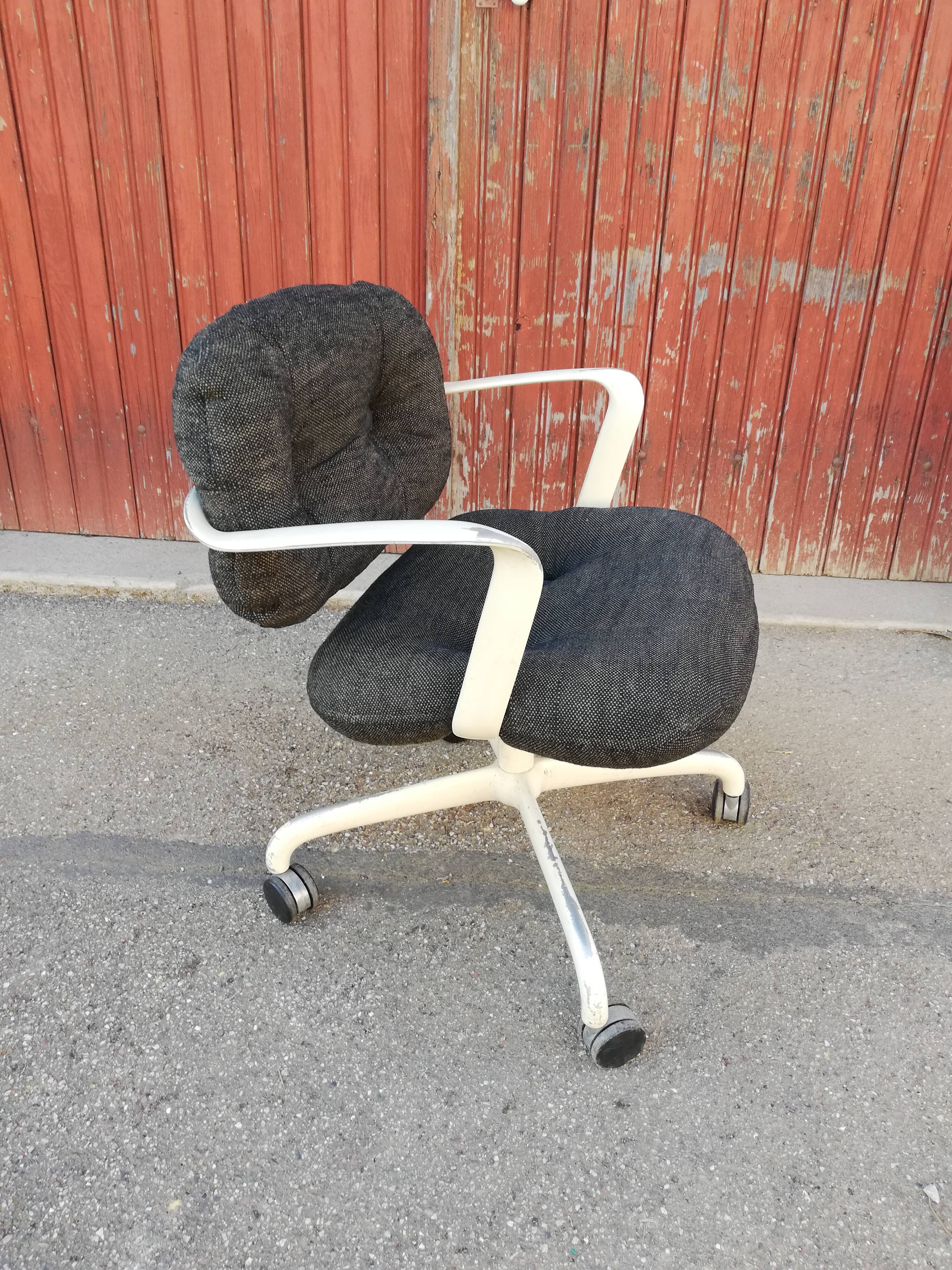 Armchair on wheels by Morrison & Hannah edition Knoll