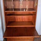 Scandinavian secretary