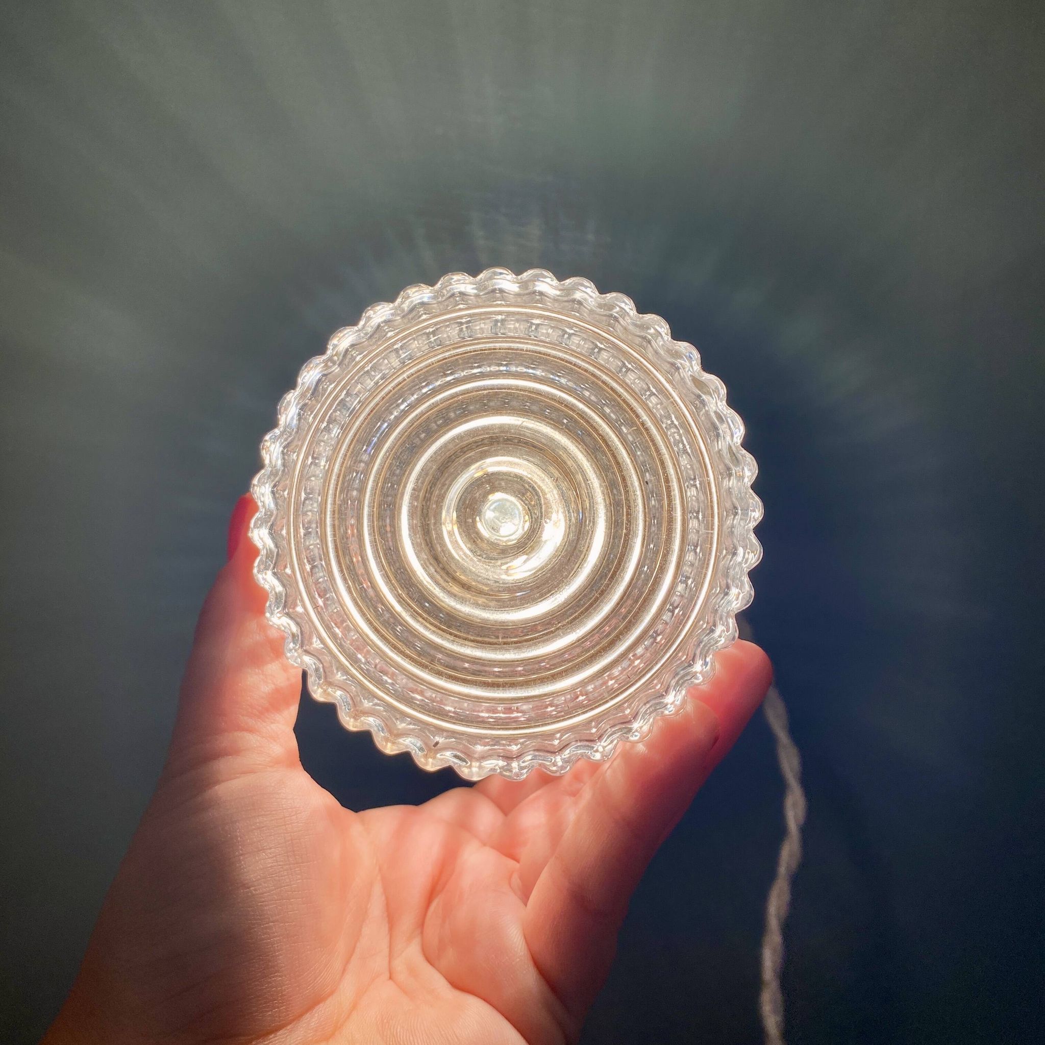 Baladeuse ou lampe à poser globe vintage en verre
