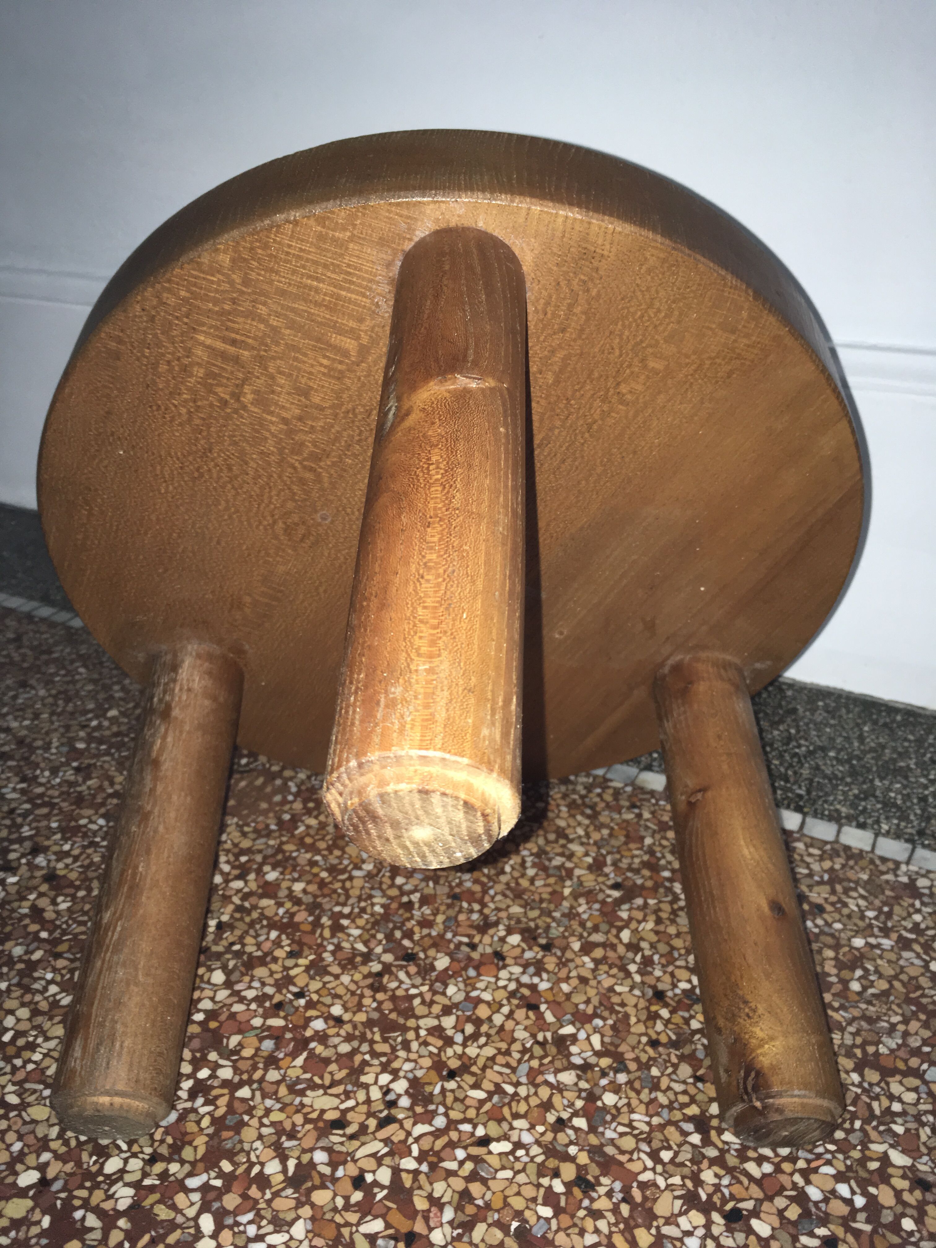 Vintage tripod sofa tip