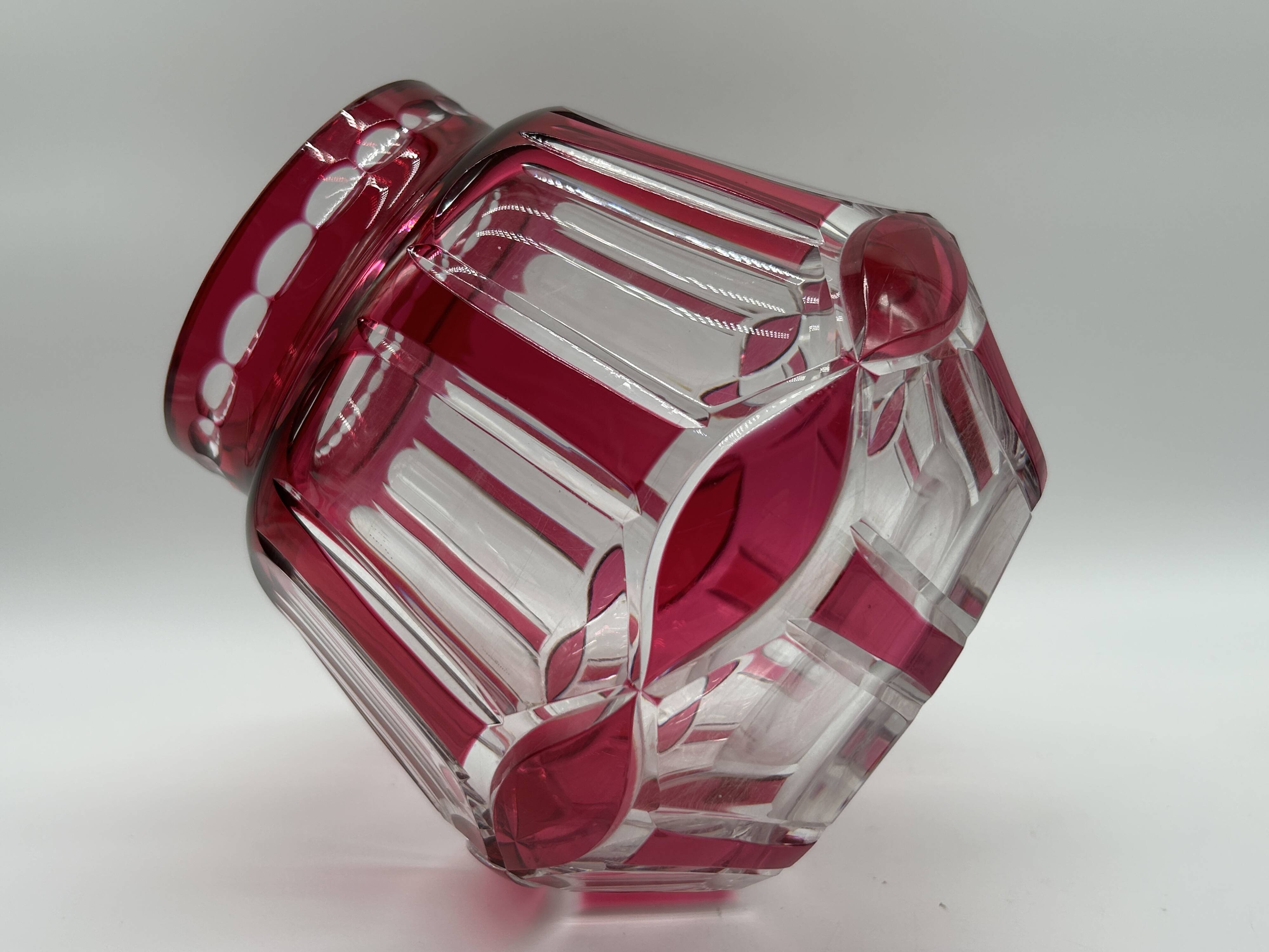 Art Deco flower holder in crystal from Val Saint-Lambert