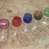 Set of 9 colored port glasses, 5 tulip-shaped and 4 balloons